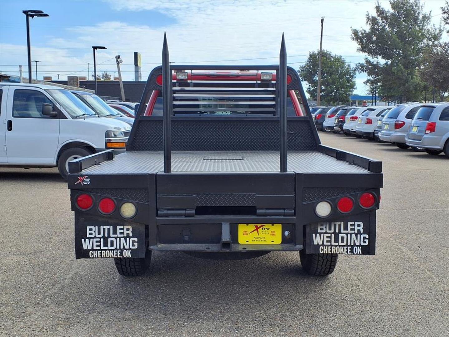 2007 Fire Red GMC Sierra 2500HD SLT (1GTHK23687F) with an 6.6L Duramax 6.6L Turbo Diesel V8 365hp 660ft. lbs. Direct Injection engine, 6-Speed Shiftable Automatic transmission, located at 1401 N. Hobart, Pampa, TX, 79065, (806) 665-9872, 35.549953, -100.975098 - Photo#3