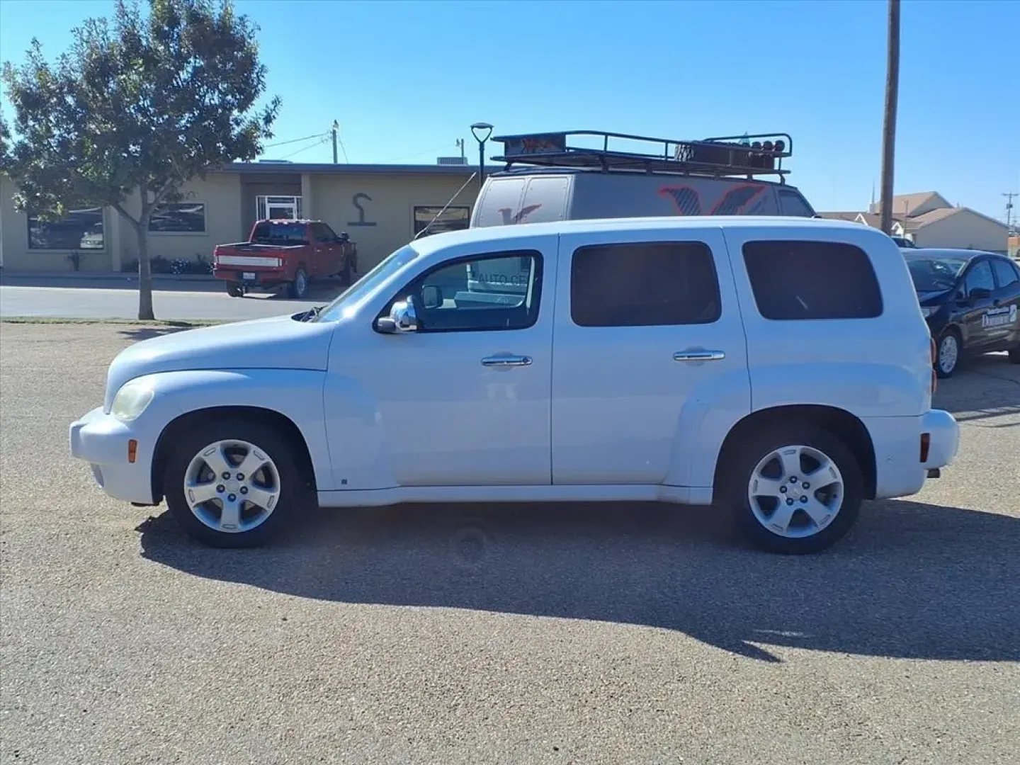 2007 Chevrolet HHR LT1 (3GNDA23D87S) with an Other engine, Automatic transmission, located at 1401 N. Hobart, Pampa, TX, 79065, (806) 665-9872, 35.549953, -100.975098 - Looking for a versatile SUV that suits your busy lifestyle? The 2007 Chevrolet HHR LT1 is the ideal vehicle for weekend adventures, commuting to work, or transporting the family. Its spacious interior and ample cargo capacity make it perfect for growing families or anyone who values practicality wit - Photo#4