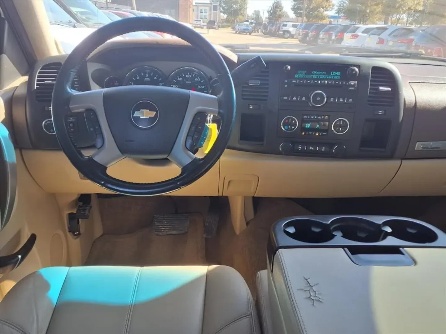 2013 Chevrolet SILVERADO 1500 LT (3GCPCSE01DG) with an 5.3L engine, Automatic transmission, located at 1401 N. Hobart, Pampa, TX, 79065, (806) 665-9872, 35.549953, -100.975098 - Elevate your lifestyle with the perfect blend of power and comfort: meet the 2013 Chevrolet Silverado 1500 LT Crew Cab 2WD, now available at Xtra Auto Center in Pampa, TX. Imagine cruising down the open road or tackling tough job sites with a reliable truck that meets all your needs. Whether you're - Photo#10