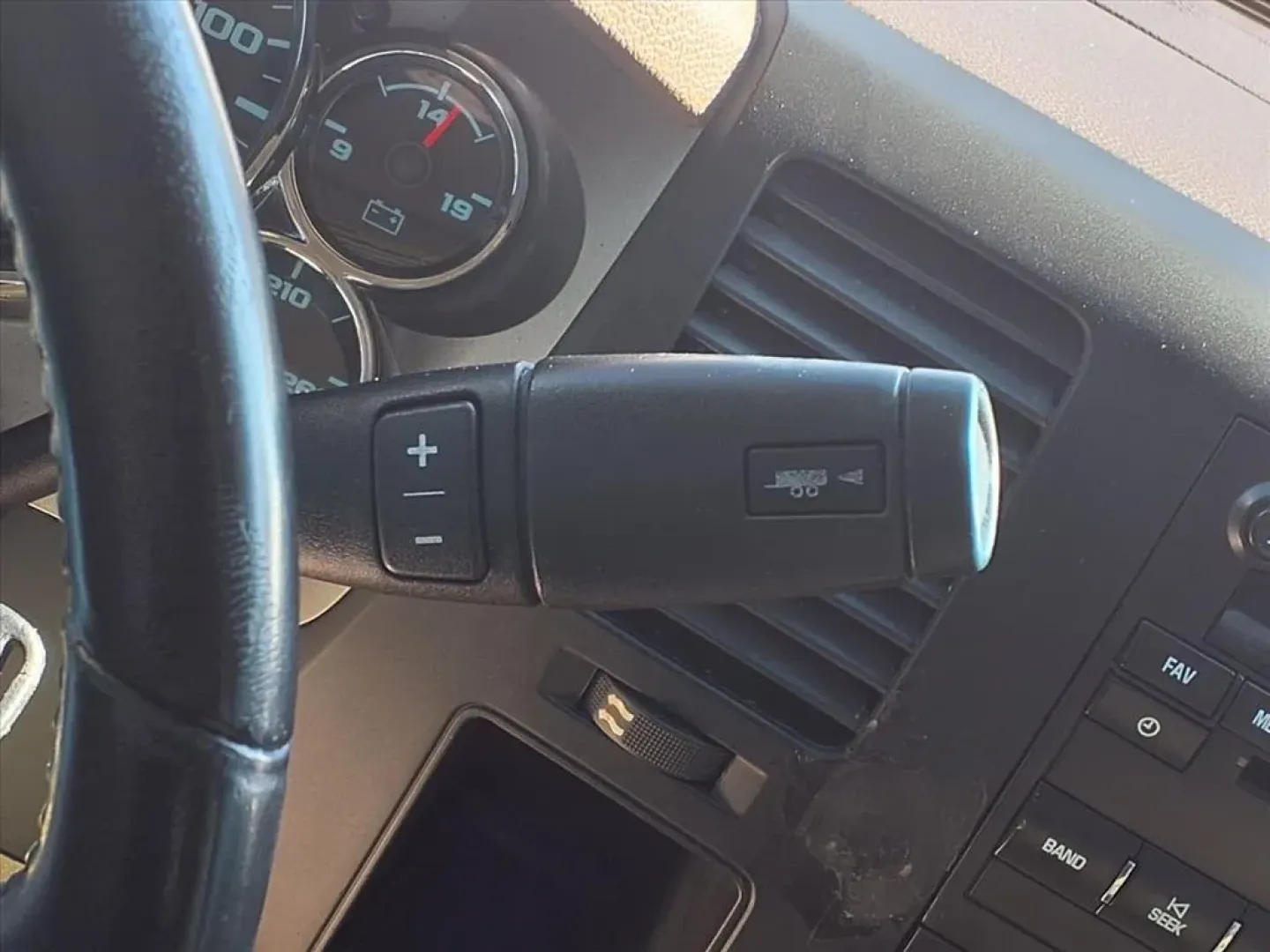 2013 Chevrolet SILVERADO 1500 LT (3GCPCSE01DG) with an 5.3L engine, Automatic transmission, located at 1401 N. Hobart, Pampa, TX, 79065, (806) 665-9872, 35.549953, -100.975098 - Elevate your lifestyle with the perfect blend of power and comfort: meet the 2013 Chevrolet Silverado 1500 LT Crew Cab 2WD, now available at Xtra Auto Center in Pampa, TX. Imagine cruising down the open road or tackling tough job sites with a reliable truck that meets all your needs. Whether you're - Photo#8