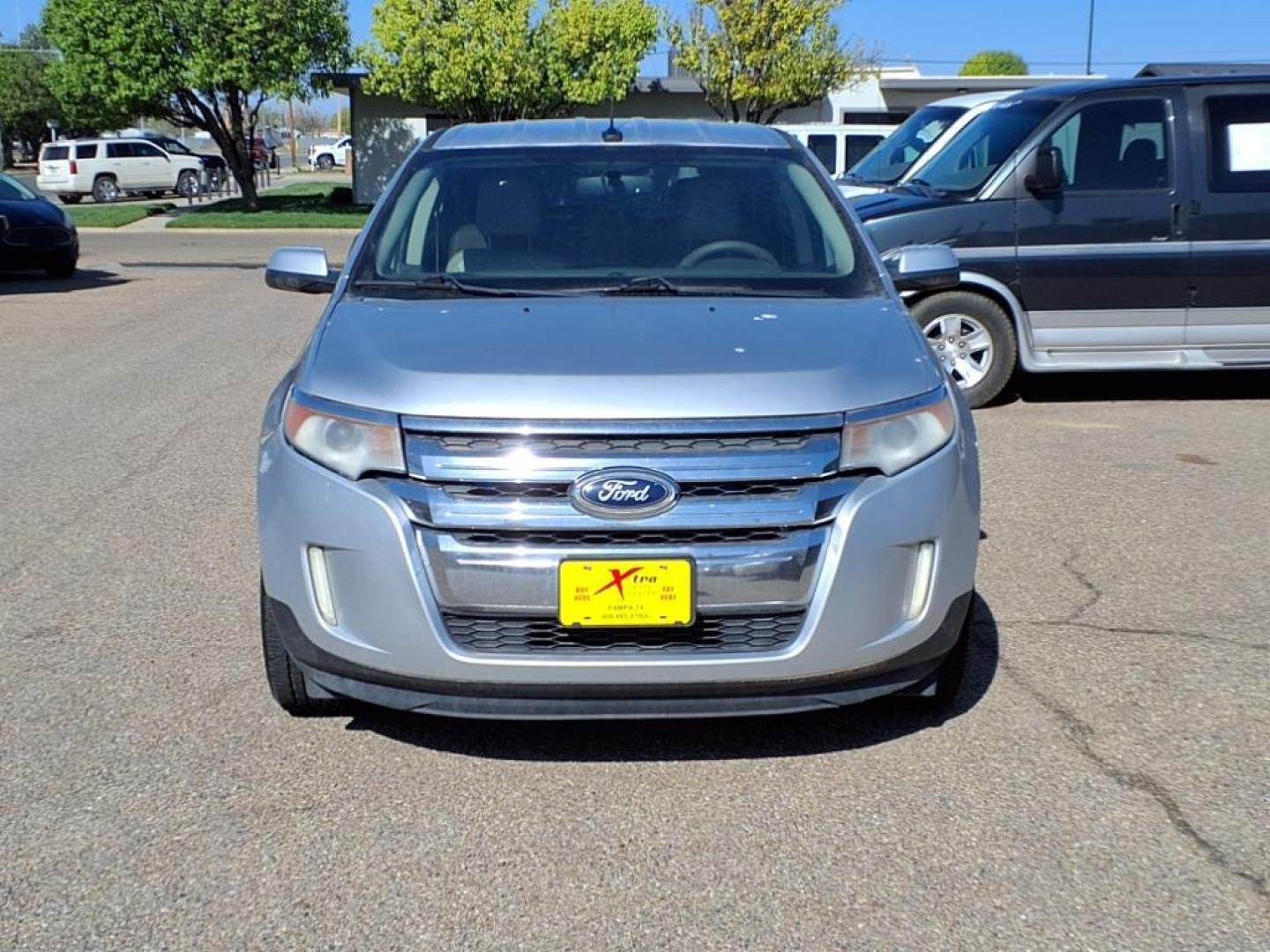 2011 Ingot Silver Metallic Ux Ford Edge Limited (2FMDK3KCXBB) with an 3.5L 3.5L V6 285hp 253ft. lbs. Sequential Multiport Fuel Injection engine, 6-Speed Shiftable Automatic transmission, located at 1401 N. Hobart, Pampa, TX, 79065, (806) 665-9872, 35.549953, -100.975098 - Photo#1