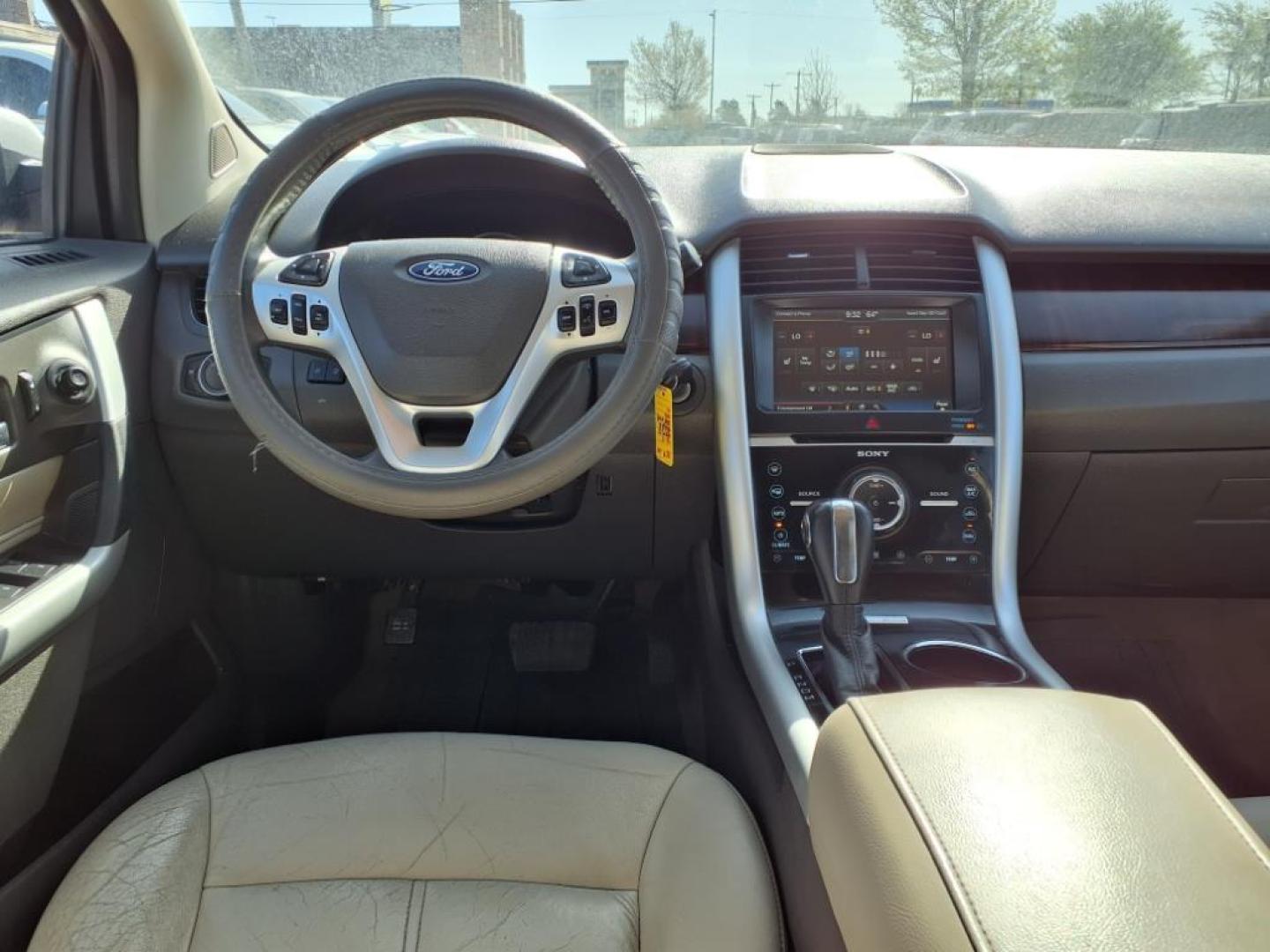 2011 Ingot Silver Metallic Ux Ford Edge Limited (2FMDK3KCXBB) with an 3.5L 3.5L V6 285hp 253ft. lbs. Sequential Multiport Fuel Injection engine, 6-Speed Shiftable Automatic transmission, located at 1401 N. Hobart, Pampa, TX, 79065, (806) 665-9872, 35.549953, -100.975098 - Photo#10