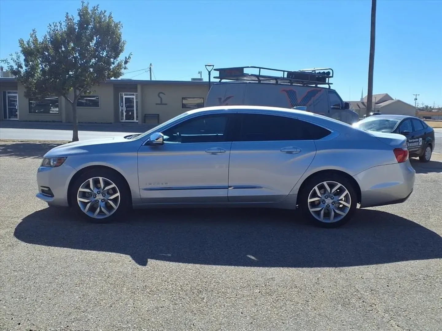 2018 Chevrolet Impala Premier (2G1125S33J9) with an Other engine, Automatic transmission, located at 1401 N. Hobart, Pampa, TX, 79065, (806) 665-9872, 35.549953, -100.975098 - **Elevate Your Daily Drive with the 2018 Chevrolet Impala Premier Perfect for Commuters and Families Alike!**<br /> <br /> Are you in search of a reliable sedan that balances style, comfort, and performance for your daily commute or family outings? Look no further! The 2018 Chevrolet Impala Premier - Photo#4