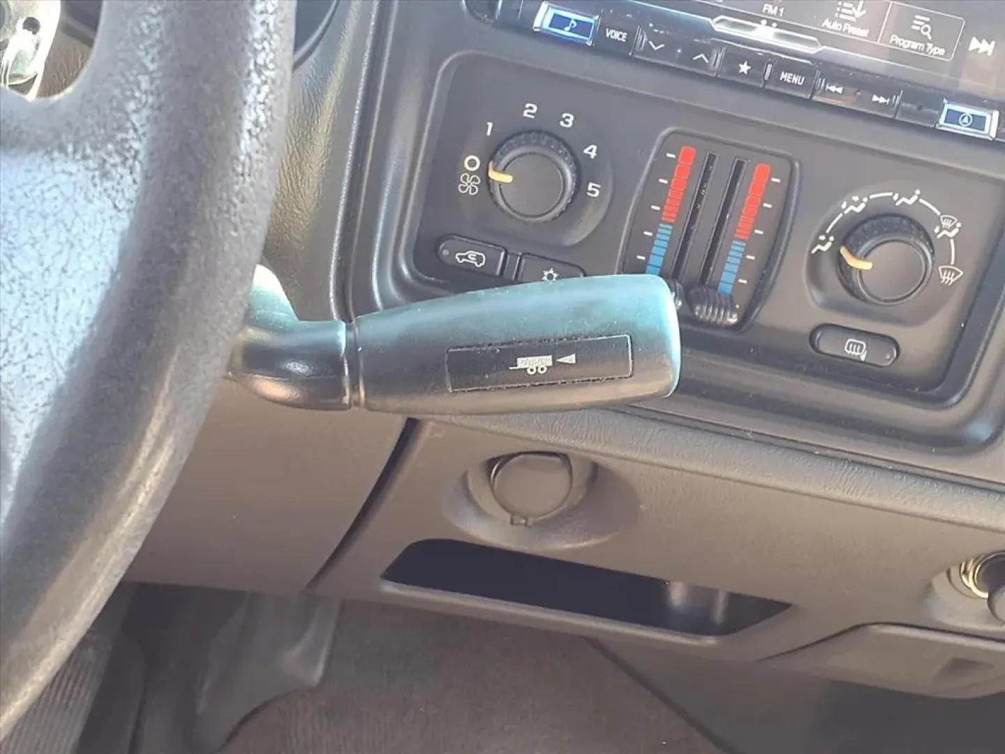 2007 Chevrolet SILVERADO 1500 CLASSIC CREW CAB (2GCEK13V571) with an 4.8L engine, Automatic transmission, located at 1401 N. Hobart, Pampa, TX, 79065, (806) 665-9872, 35.549953, -100.975098 - **Unleash Adventure with the 2007 Chevrolet Silverado 1500 LT1 Crew Cab 4WD!**<br /> <br /> Are you in the market for a rugged yet comfortable truck that can handle your growing family's needs or serve as the perfect companion for weekend adventures? Look no further than the 2007 Chevrolet Silverado - Photo#8