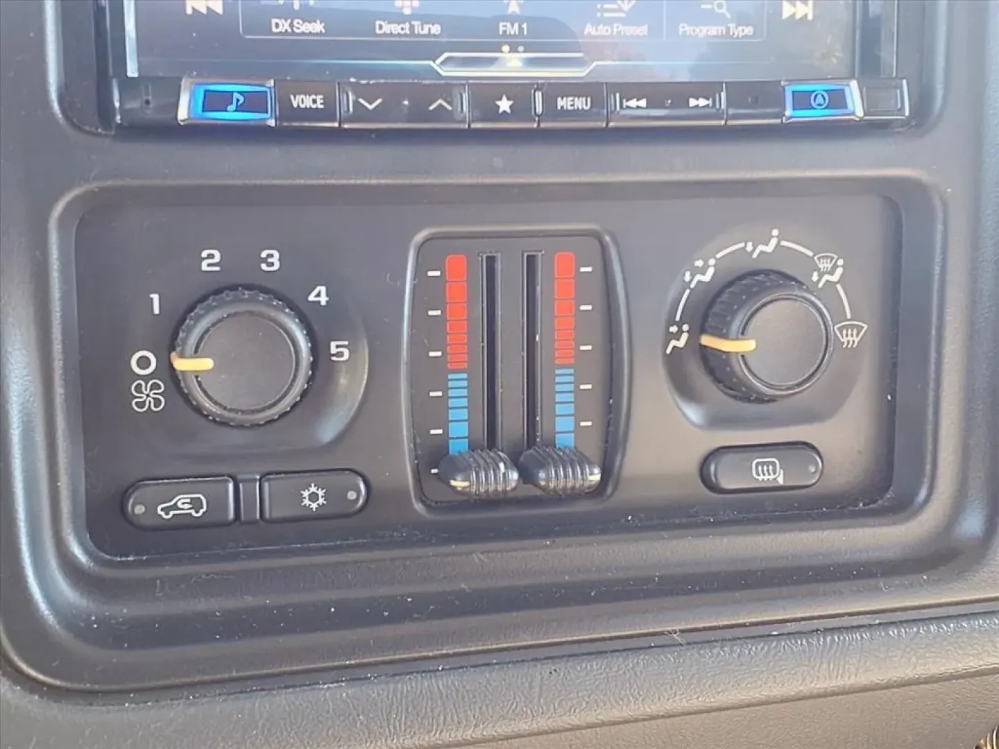 2007 Chevrolet Silverado 1500 LT1 Crew Cab 4WD (2GCEK13V571) with an Other engine, Automatic transmission, located at 1401 N. Hobart, Pampa, TX, 79065, (806) 665-9872, 35.549953, -100.975098 - **Unleash Adventure with the 2007 Chevrolet Silverado 1500 LT1 Crew Cab 4WD!**<br /> <br /> Are you in the market for a rugged yet comfortable truck that can handle your growing family's needs or serve as the perfect companion for weekend adventures? Look no further than the 2007 Chevrolet Silverado - Photo#6