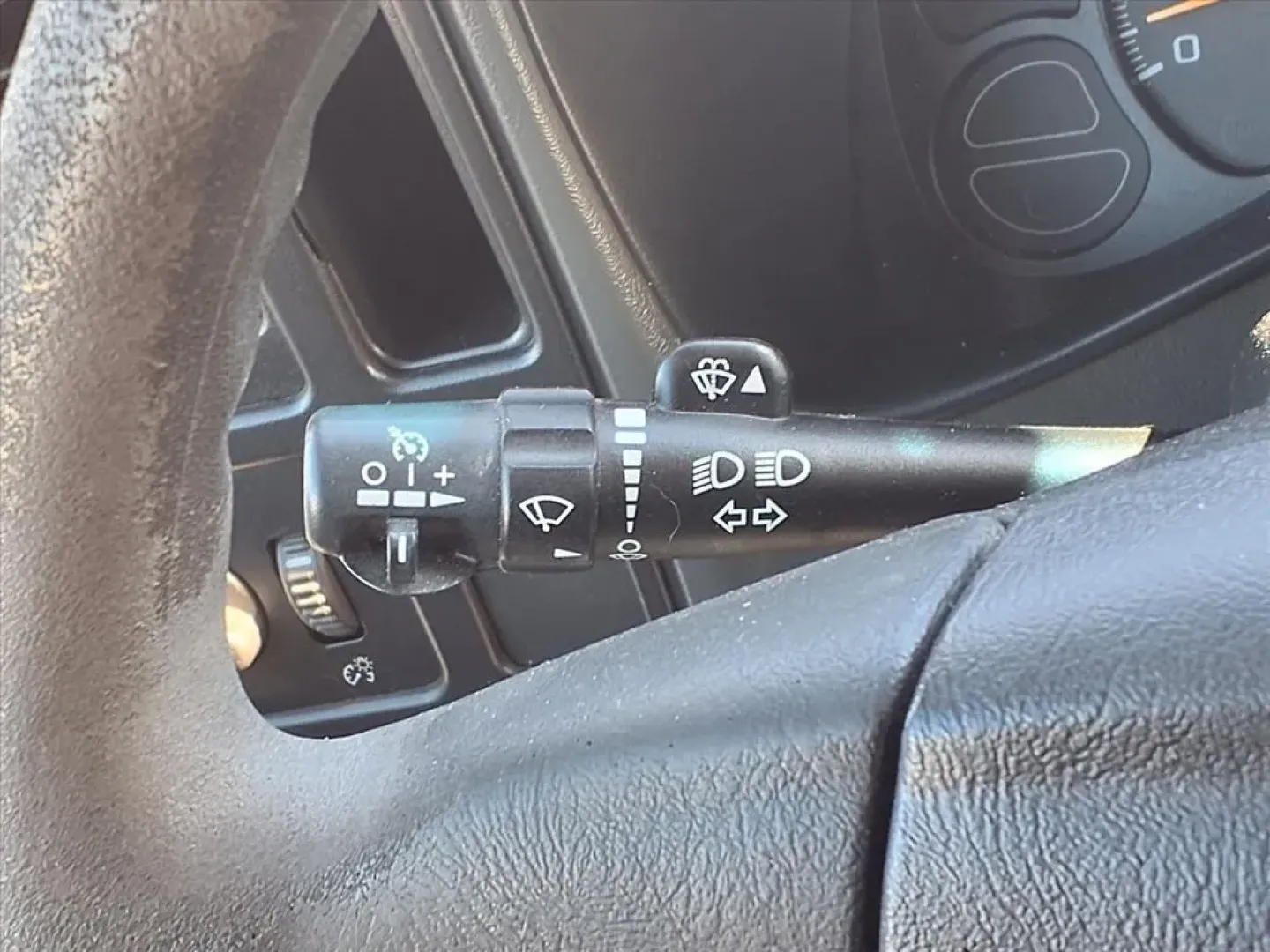 2007 Chevrolet Silverado 1500 LT1 Crew Cab 4WD (2GCEK13V571) with an Other engine, Automatic transmission, located at 1401 N. Hobart, Pampa, TX, 79065, (806) 665-9872, 35.549953, -100.975098 - **Unleash Adventure with the 2007 Chevrolet Silverado 1500 LT1 Crew Cab 4WD!**<br /> <br /> Are you in the market for a rugged yet comfortable truck that can handle your growing family's needs or serve as the perfect companion for weekend adventures? Look no further than the 2007 Chevrolet Silverado - Photo#9