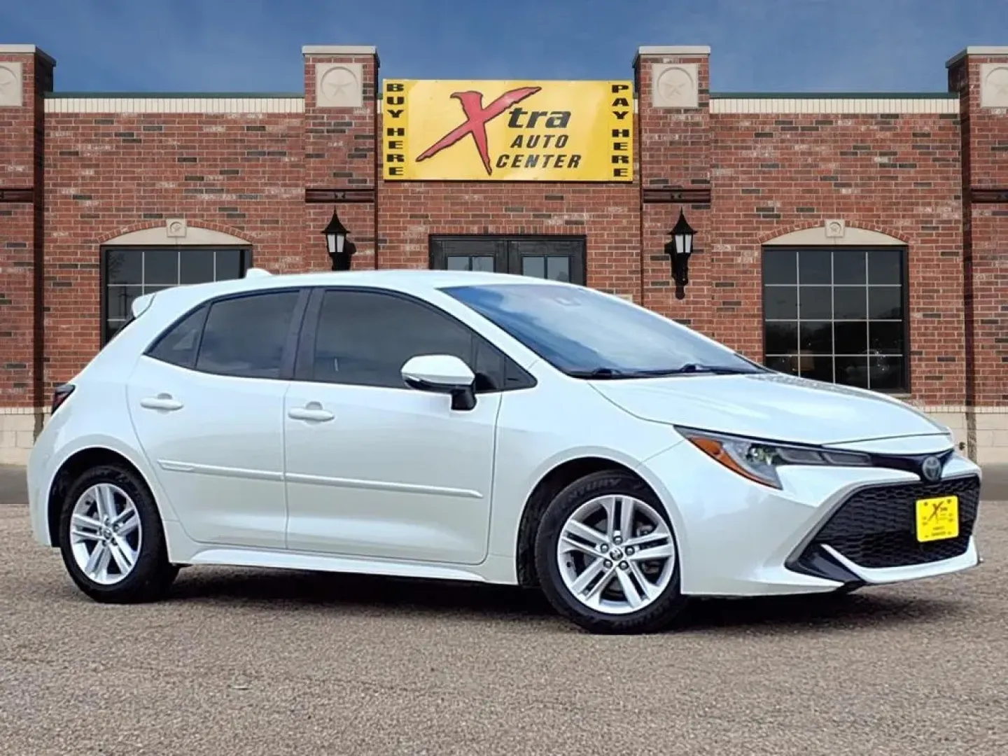 2019 Toyota Corolla XLE CVT (JTNK4RBE1K3) with an Other engine, located at 1401 N. Hobart, Pampa, TX, 79065, (806) 665-9872, 35.549953, -100.975098 - **Discover Your Next Adventure with the 2019 Toyota Corolla XLE Tailored for Your Lifestyle!**<br /> <br /> Whether you're navigating the bustling streets of Pampa, TX, heading out on a family road trip, or commuting to work, the 2019 Toyota Corolla XLE is your reliable companion. Designed for thos - Photo#0