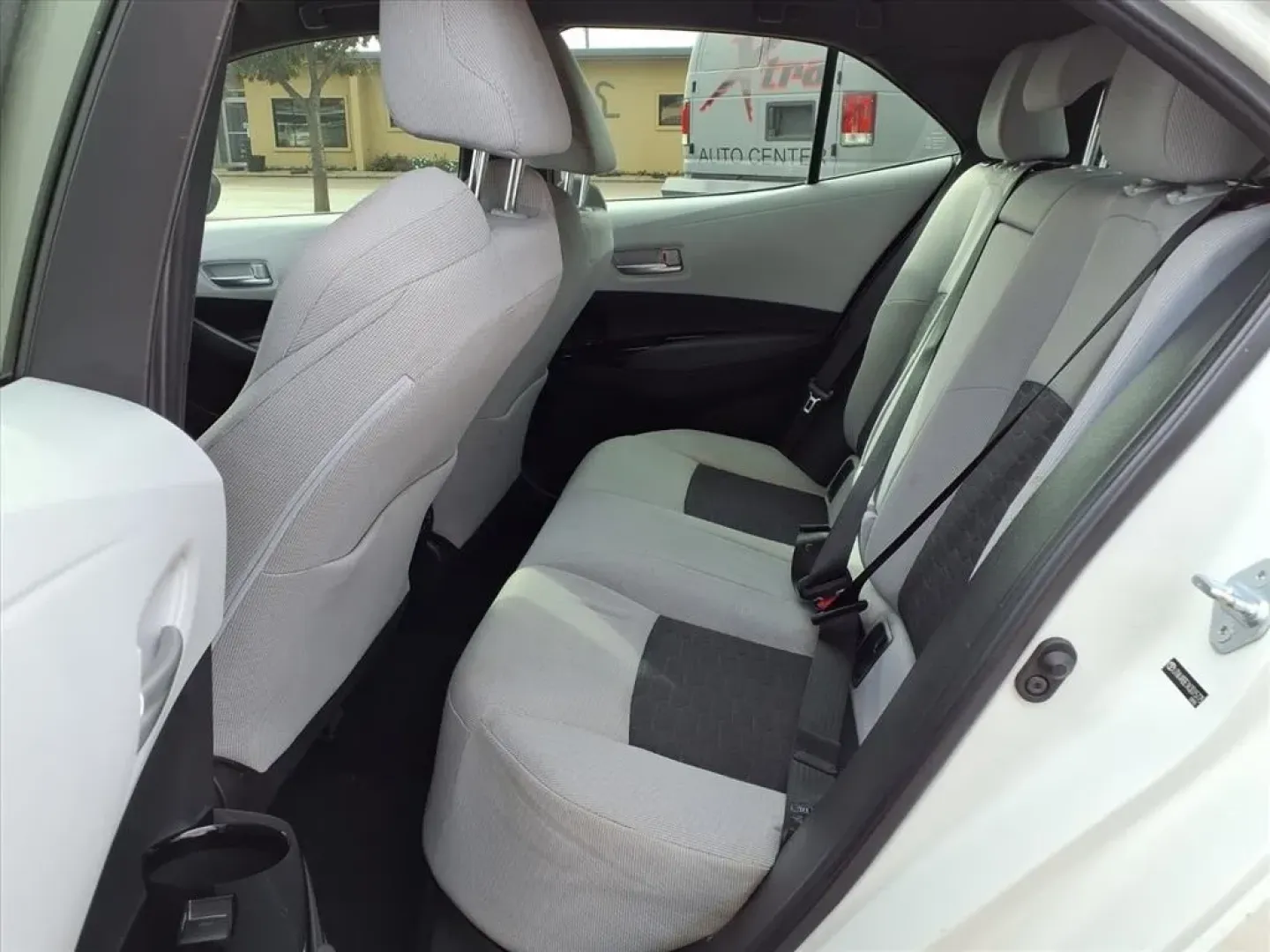 2019 Toyota Corolla XLE CVT (JTNK4RBE1K3) with an Other engine, located at 1401 N. Hobart, Pampa, TX, 79065, (806) 665-9872, 35.549953, -100.975098 - **Discover Your Next Adventure with the 2019 Toyota Corolla XLE Tailored for Your Lifestyle!**<br /> <br /> Whether you're navigating the bustling streets of Pampa, TX, heading out on a family road trip, or commuting to work, the 2019 Toyota Corolla XLE is your reliable companion. Designed for thos - Photo#12