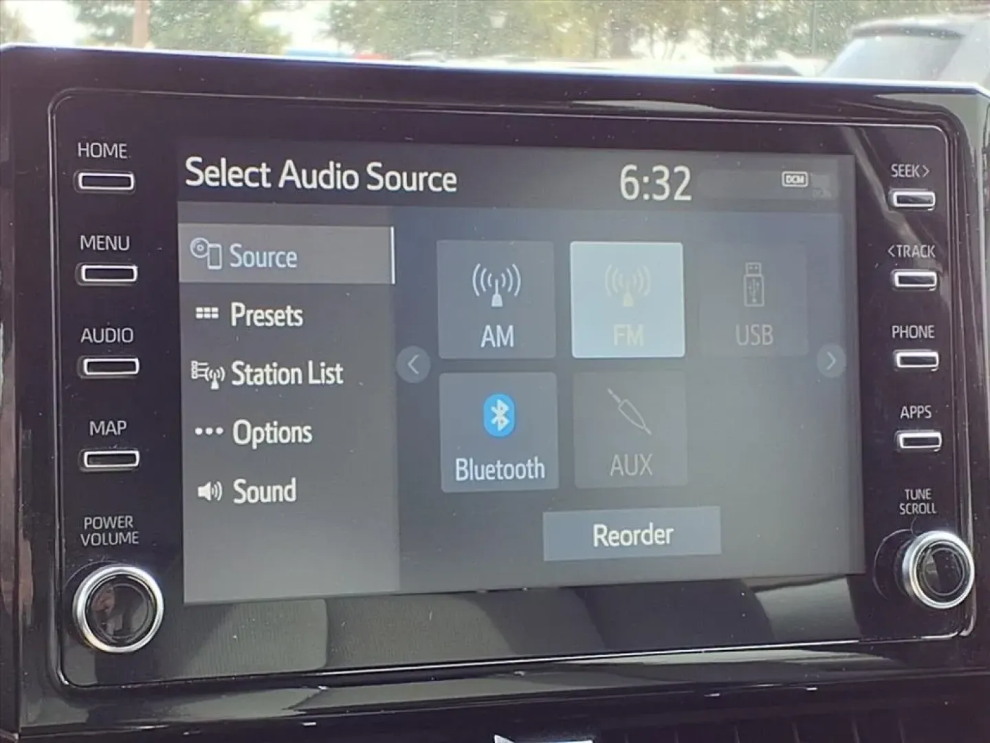 2019 Toyota Corolla XLE CVT (JTNK4RBE1K3) with an Other engine, located at 1401 N. Hobart, Pampa, TX, 79065, (806) 665-9872, 35.549953, -100.975098 - **Discover Your Next Adventure with the 2019 Toyota Corolla XLE Tailored for Your Lifestyle!**<br /> <br /> Whether you're navigating the bustling streets of Pampa, TX, heading out on a family road trip, or commuting to work, the 2019 Toyota Corolla XLE is your reliable companion. Designed for thos - Photo#6