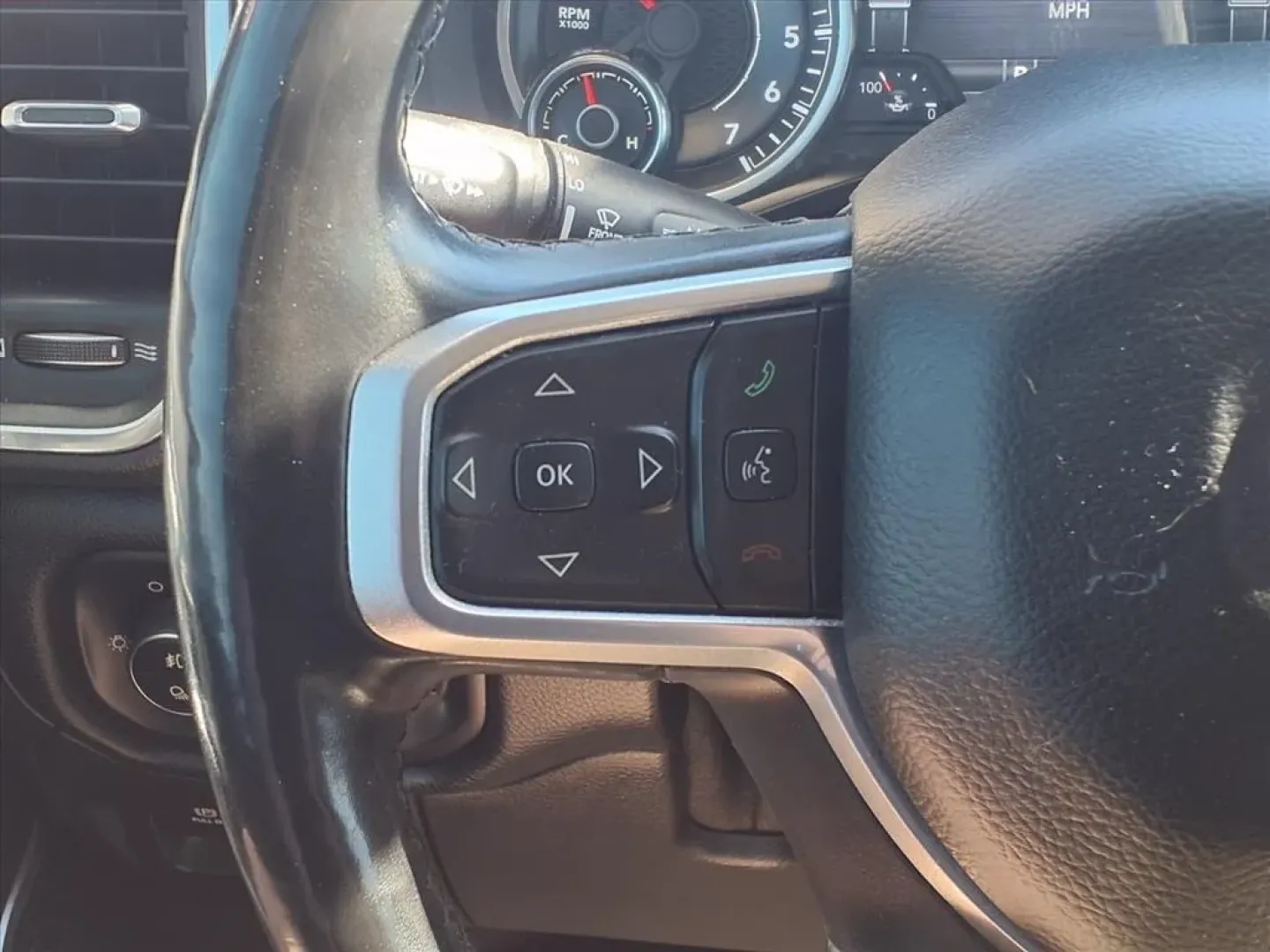 2019 Ram 1500 Laramie Crew Cab SWB 4WD (1C6SRFJT1KN) with an Other engine, located at 1401 N. Hobart, Pampa, TX, 79065, (806) 665-9872, 35.549953, -100.975098 - **Find Your Adventure with the 2019 Ram 1500 Laramie Crew Cab Perfect for Pampa, TX Families!**<br /> <br /> Are you ready to elevate your driving experience? The 2019 Ram 1500 Laramie Crew Cab is not just another truck; it's the ultimate companion for growing families, weekend adventurers, and tho - Photo#8