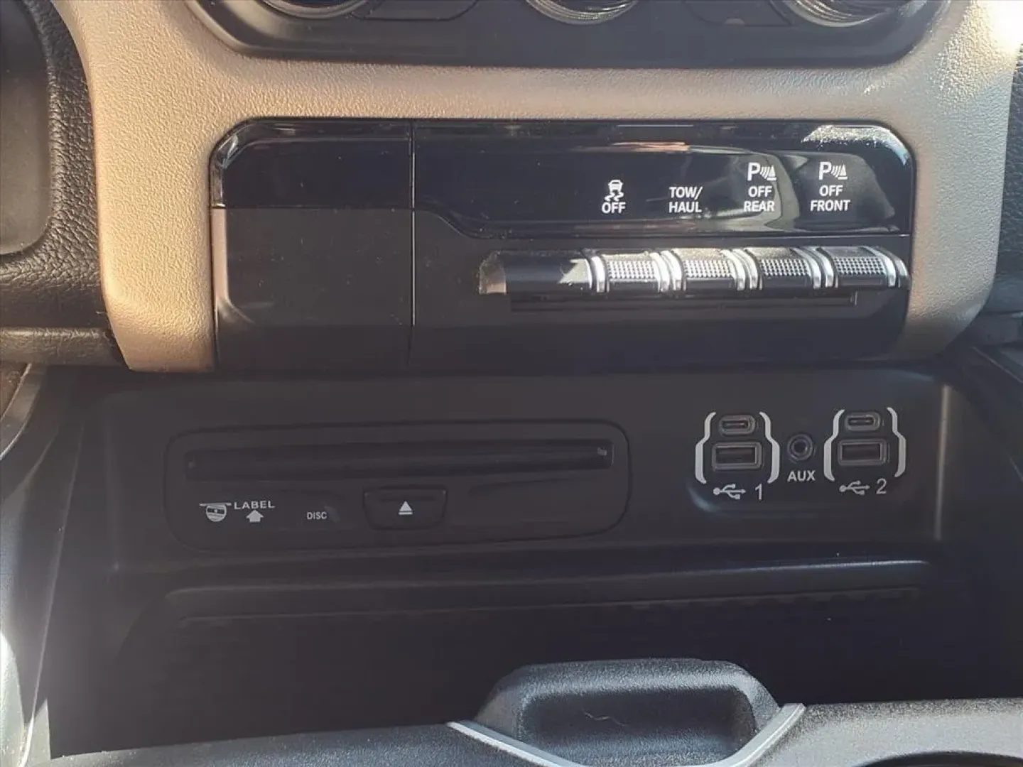 2019 Ram 1500 Laramie Crew Cab SWB 4WD (1C6SRFJT1KN) with an Other engine, located at 1401 N. Hobart, Pampa, TX, 79065, (806) 665-9872, 35.549953, -100.975098 - **Find Your Adventure with the 2019 Ram 1500 Laramie Crew Cab Perfect for Pampa, TX Families!**<br /> <br /> Are you ready to elevate your driving experience? The 2019 Ram 1500 Laramie Crew Cab is not just another truck; it's the ultimate companion for growing families, weekend adventurers, and tho - Photo#11