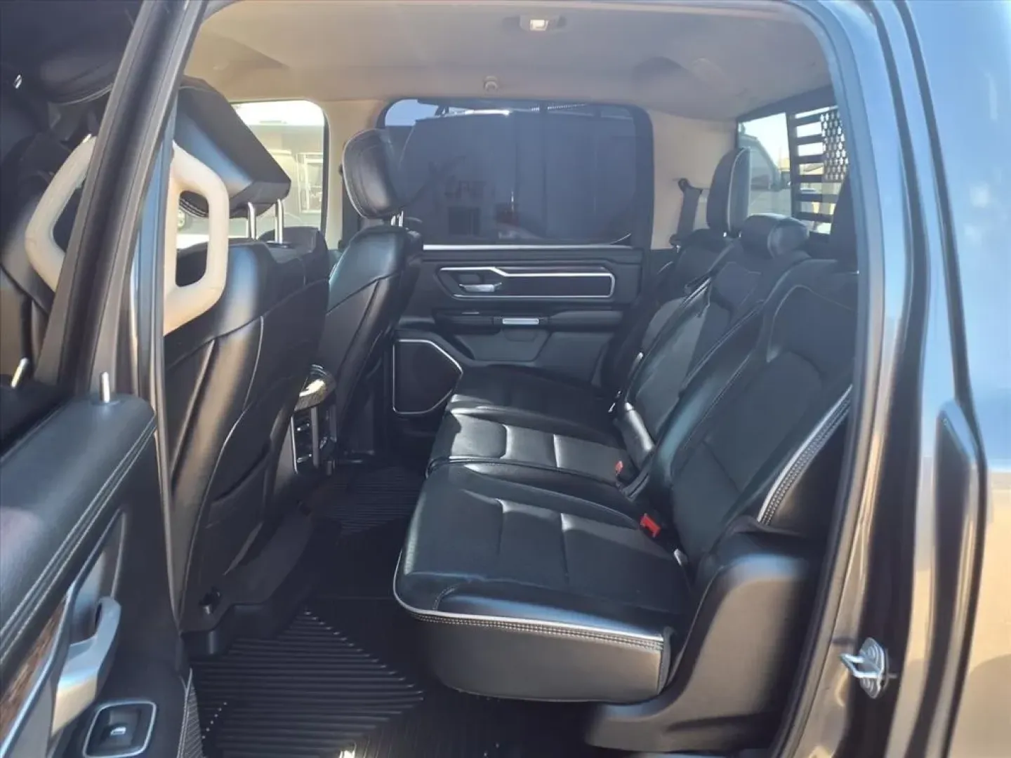 2019 Ram 1500 Laramie Crew Cab SWB 4WD (1C6SRFJT1KN) with an Other engine, located at 1401 N. Hobart, Pampa, TX, 79065, (806) 665-9872, 35.549953, -100.975098 - **Find Your Adventure with the 2019 Ram 1500 Laramie Crew Cab Perfect for Pampa, TX Families!**<br /> <br /> Are you ready to elevate your driving experience? The 2019 Ram 1500 Laramie Crew Cab is not just another truck; it's the ultimate companion for growing families, weekend adventurers, and tho - Photo#14