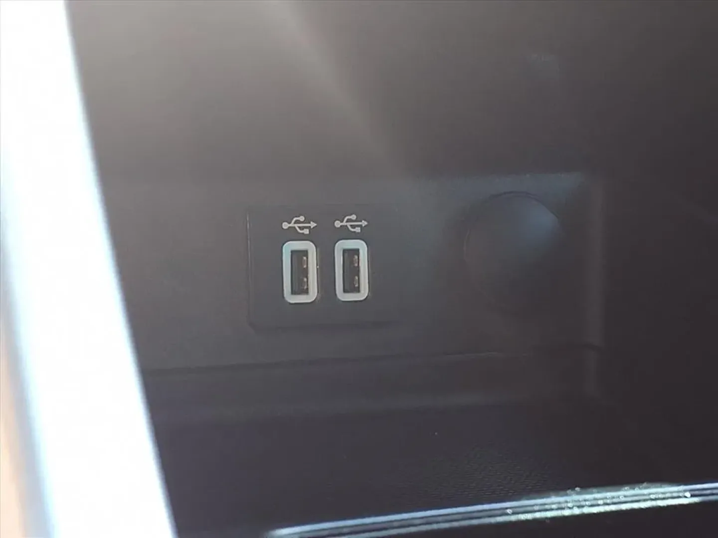 2019 Ford Fusion SE (3FA6P0H79KR) with an Other engine, located at 1401 N. Hobart, Pampa, TX, 79065, (806) 665-9872, 35.549953, -100.975098 - **Seize the Road with Confidence: 2019 Ford Fusion SE at Xtra Auto Center in Pampa, TX**<br /> <br /> Are you searching for a reliable and stylish vehicle that suits your daily commute or weekend adventures? Look no further than the 2019 Ford Fusion SE, available now at Xtra Auto Center! This sedan - Photo#9