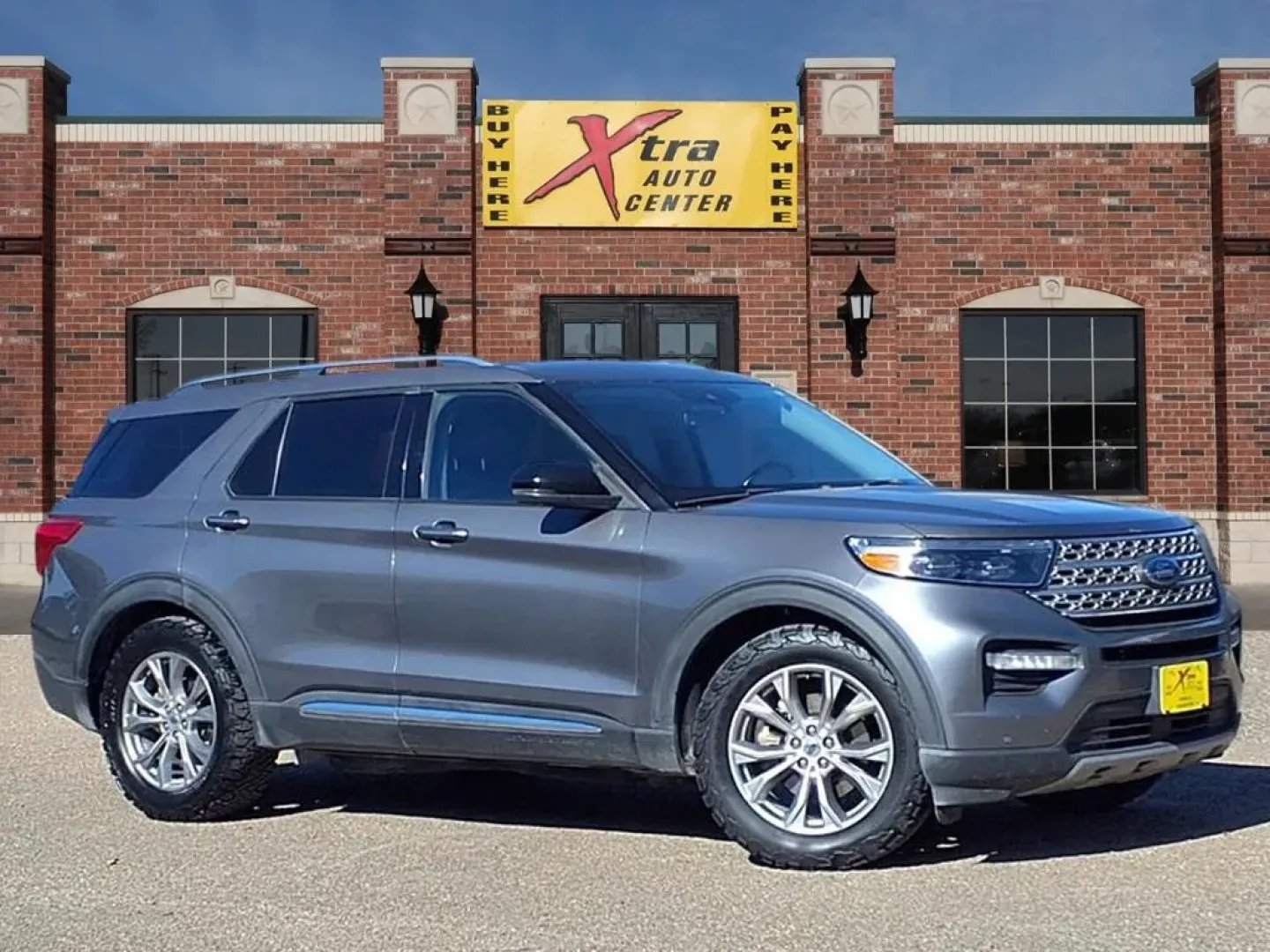 2021 Ford Explorer Limited's photo