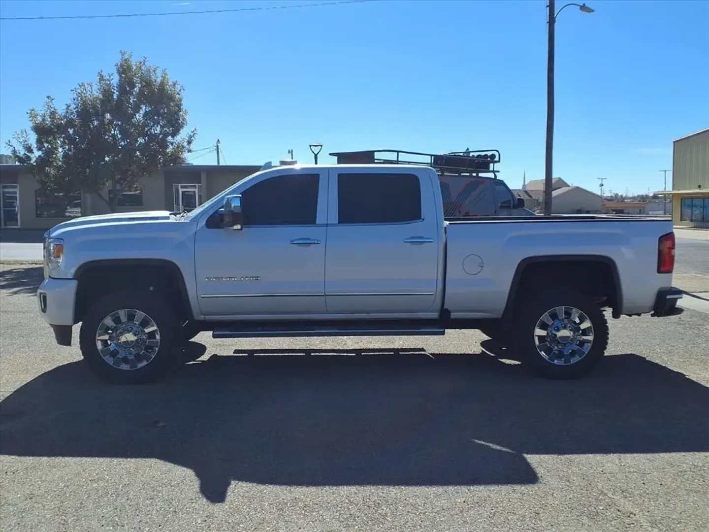 2018 GMC Sierra 2500HD Denali Crew Cab 4WD (1GT12UEYXJF) with an Other engine, Automatic transmission, located at 1401 N. Hobart, Pampa, TX, 79065, (806) 665-9872, 35.549953, -100.975098 - Elevate your lifestyle with the perfect blend of power, comfort, and versatility with this stunning 2018 GMC Sierra 2500HD Denali Crew Cab 4WD, available now at Xtra Auto Center, your trusted Buy Here Pay Here dealership in Pampa, TX. This rugged yet refined truck is designed to meet the needs of bo - Photo#4