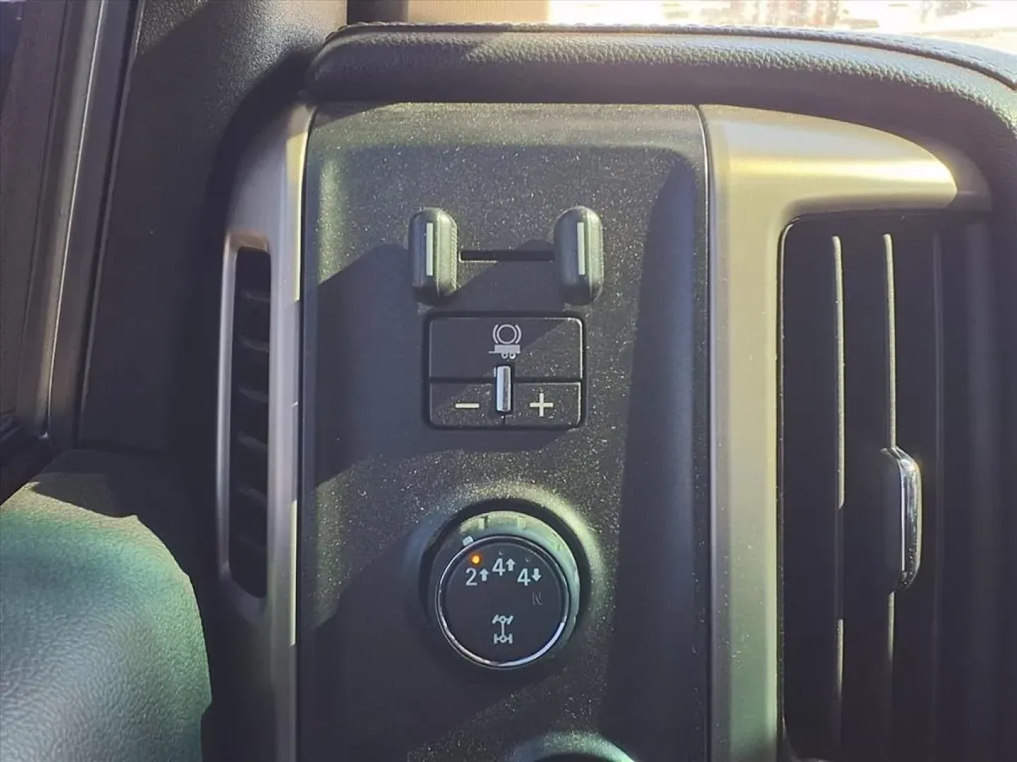 2018 GMC Sierra 2500HD Denali Crew Cab 4WD (1GT12UEYXJF) with an Other engine, Automatic transmission, located at 1401 N. Hobart, Pampa, TX, 79065, (806) 665-9872, 35.549953, -100.975098 - Elevate your lifestyle with the perfect blend of power, comfort, and versatility with this stunning 2018 GMC Sierra 2500HD Denali Crew Cab 4WD, available now at Xtra Auto Center, your trusted Buy Here Pay Here dealership in Pampa, TX. This rugged yet refined truck is designed to meet the needs of bo - Photo#11