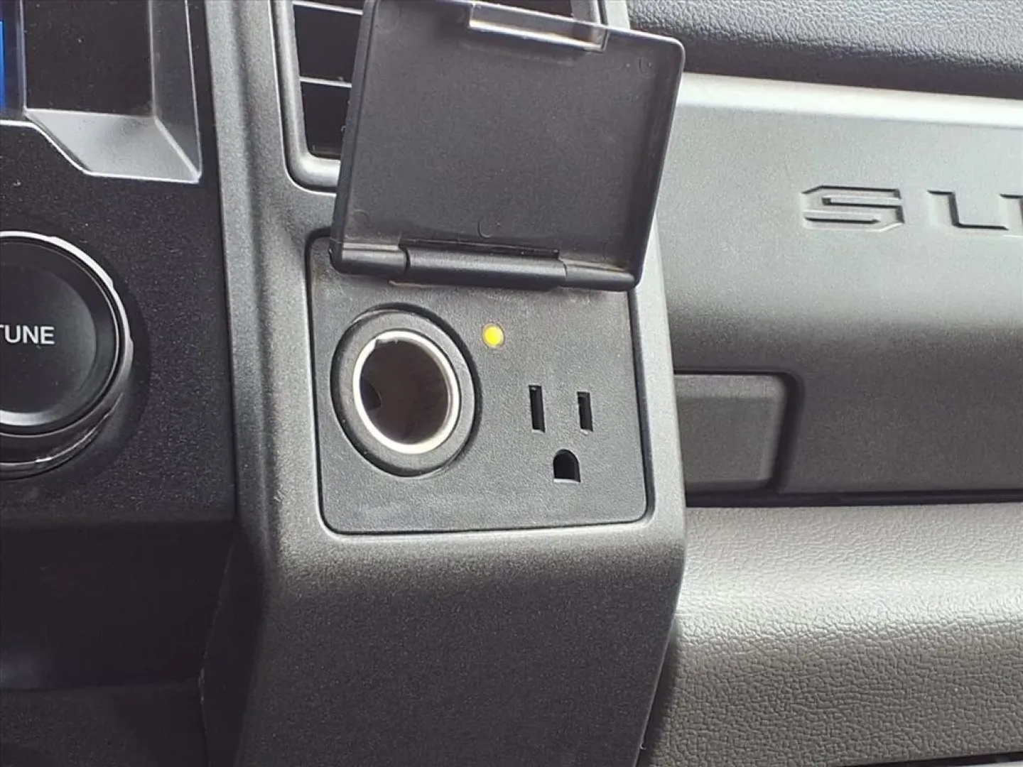 2020 Ford F-350 SD Platinum Crew Cab Long Box 4WD (1FT8W3BN5LE) with an Other engine, Automatic transmission, located at 1401 N. Hobart, Pampa, TX, 79065, (806) 665-9872, 35.549953, -100.975098 - Are you ready to tackle your next adventure with confidence and style? Meet the 2020 Ford F-350 SD Platinum Crew Cab Long Box 4WD, a rugged yet refined truck that's perfect for both work and play. Whether you're hauling equipment for your job, taking the family on a weekend getaway, or navigating th - Photo#10