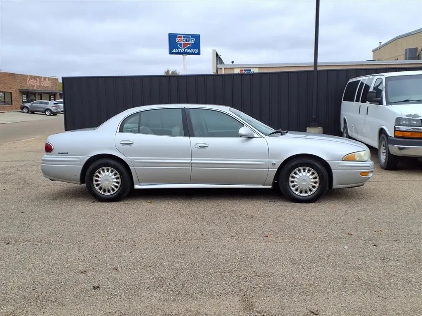 2002 Buick LeSabre Custom (1G4HP54K124) with an Other engine, Automatic transmission, located at 1401 N. Hobart, Pampa, TX, 79065, (806) 665-9872, 35.549953, -100.975098 - ### Discover Freedom on the Road with the 2002 Buick LeSabre at Xtra Auto Center!<br /> <br /> Are you searching for a reliable sedan that's perfect for your daily commute or weekend getaways? Look no further than the 2002 Buick LeSabre, available now at Xtra Auto Center in Pampa, TX! With its spaci - Photo#2