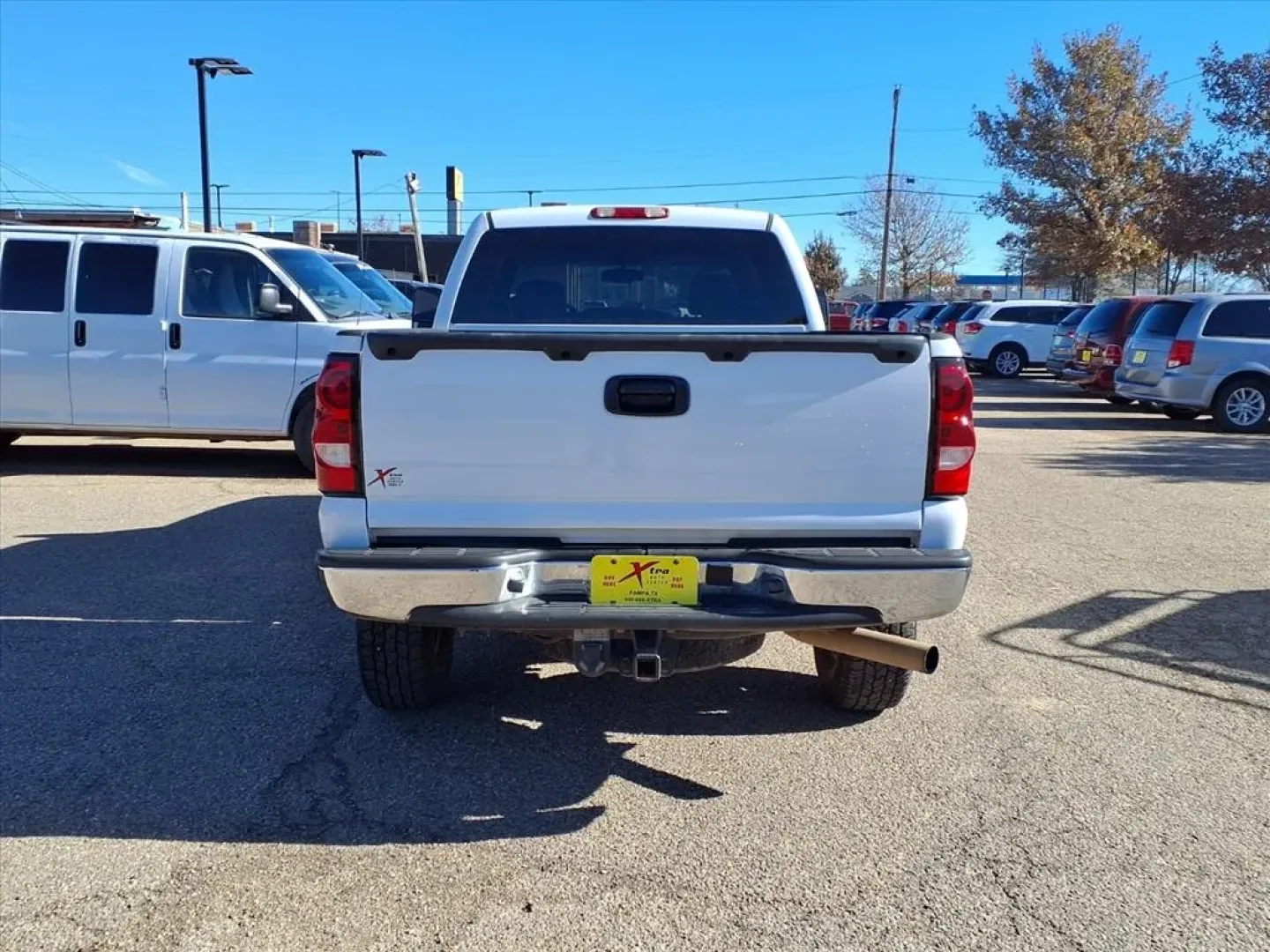 2006 Chevrolet SILVERADO 2500 HEAVY DUTY (1GCHC23DX6F) with an 6.6L engine, Automatic transmission, located at 1401 N. Hobart, Pampa, TX, 79065, (806) 665-9872, 35.549953, -100.975098 - **Unleash Your Adventures with a 2006 Chevrolet Silverado 2500HD at Xtra Auto Center!**<br /> <br /> Are you ready to elevate your lifestyle with a reliable vehicle that can handle any challenge? Whether you're a weekend warrior looking to haul gear to the lake, a growing family in need of a spaciou - Photo#3