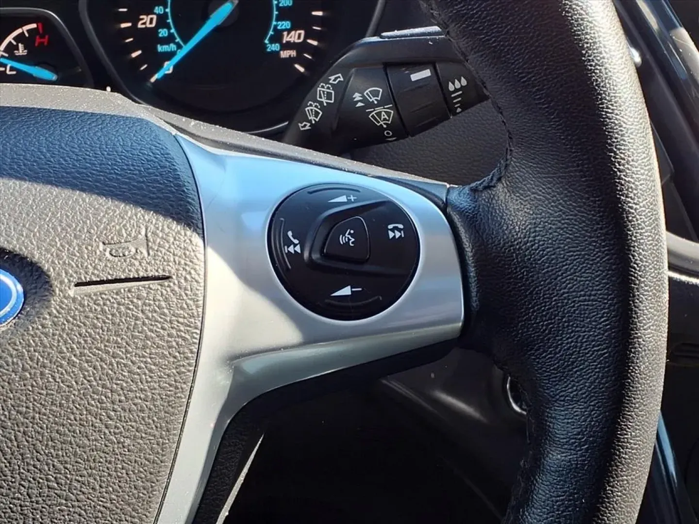 2015 Ford Escape TITANIUM (1FMCU0JXXFU) with an 1.6L engine, Automatic transmission, located at 1401 N. Hobart, Pampa, TX, 79065, (806) 665-9872, 35.549953, -100.975098 - **Explore New Adventures with the 2015 Ford Escape Titanium FWD from Xtra Auto Center!**<br /> <br /> Are you in search of a reliable, stylish, and versatile vehicle to enhance your daily commute or weekend getaways? Look no further than the 2015 Ford Escape Titanium FWD, now available at Xtra Auto - Photo#7