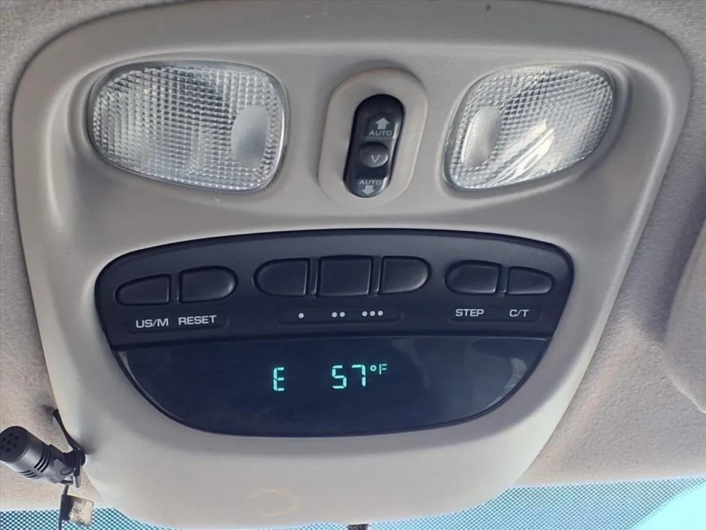 2005 Dodge RAM 1500 ST (1D7HU18D25S) with an 5.7L engine, Automatic transmission, located at 1401 N. Hobart, Pampa, TX, 79065, (806) 665-9872, 35.549953, -100.975098 - **Unleash Your Adventurous Spirit with the 2005 Dodge Ram 1500 ST Quad Cab Long Bed 4WD! Perfect for All Your Lifestyle Needs!**<br /> <br /> Are you ready to embrace the great outdoors or tackle your daily commute with style and power? Look no further than the 2005 Dodge Ram 1500 ST Quad Cab Long B - Photo#10