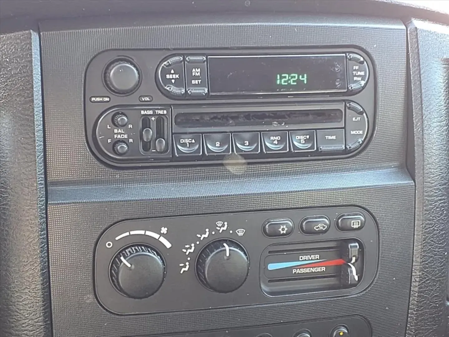 2005 Dodge RAM 1500 ST (1D7HU18D25S) with an 5.7L engine, Automatic transmission, located at 1401 N. Hobart, Pampa, TX, 79065, (806) 665-9872, 35.549953, -100.975098 - **Unleash Your Adventurous Spirit with the 2005 Dodge Ram 1500 ST Quad Cab Long Bed 4WD! Perfect for All Your Lifestyle Needs!**<br /> <br /> Are you ready to embrace the great outdoors or tackle your daily commute with style and power? Look no further than the 2005 Dodge Ram 1500 ST Quad Cab Long B - Photo#7