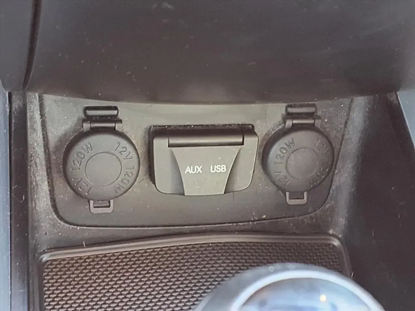 2014 Hyundai Sonata SE (5NPEC4AC8EH) with an 2.4L engine, Automatic transmission, located at 1401 N. Hobart, Pampa, TX, 79065, (806) 665-9872, 35.549953, -100.975098 - Experience the joy of driving with this stunning 2014 Hyundai Sonata SE, the perfect sedan for your daily adventures and long commutes. With a smooth ride, impressive fuel efficiency, and advanced safety features, this vehicle is designed to enhance your lifestyle-whether you're transporting your fa - Photo#11