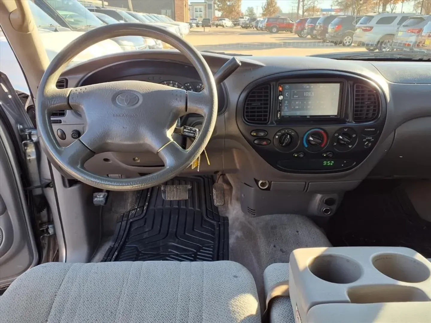 2002 Toyota TUNDRA ACCESS CAB (5TBRT34102S) with an 4.7L engine, Automatic transmission, located at 1401 N. Hobart, Pampa, TX, 79065, (806) 665-9872, 35.549953, -100.975098 - **Discover the Perfect Truck for Your Next Adventure: 2002 Toyota Tundra at Xtra Auto Center!**<br /> <br /> If you're seeking a reliable truck that seamlessly fits into your lifestyle-whether for hauling gear on weekend adventures, commuting to work, or accommodating growing families-the 2002 Toyot - Photo#9