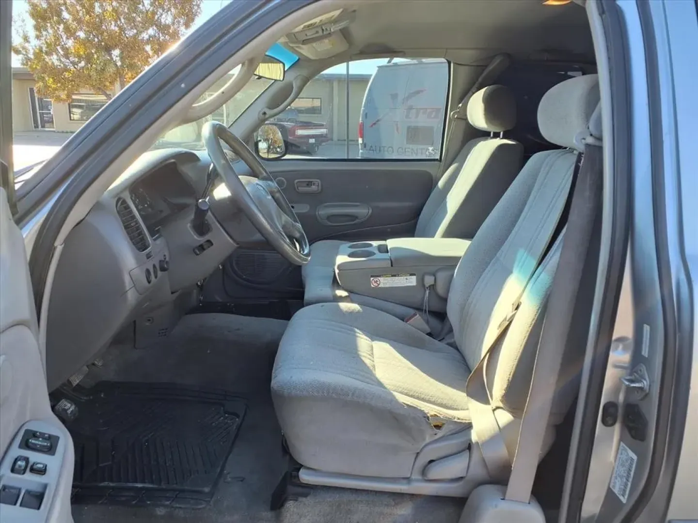 2002 Toyota TUNDRA ACCESS CAB (5TBRT34102S) with an 4.7L engine, Automatic transmission, located at 1401 N. Hobart, Pampa, TX, 79065, (806) 665-9872, 35.549953, -100.975098 - **Discover the Perfect Truck for Your Next Adventure: 2002 Toyota Tundra at Xtra Auto Center!**<br /> <br /> If you're seeking a reliable truck that seamlessly fits into your lifestyle-whether for hauling gear on weekend adventures, commuting to work, or accommodating growing families-the 2002 Toyot - Photo#10