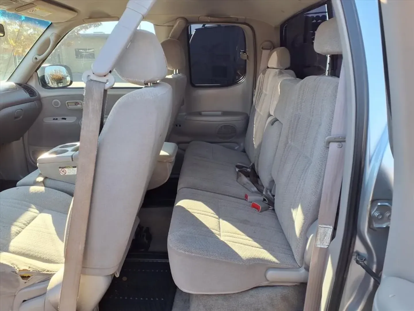 2002 Toyota TUNDRA ACCESS CAB (5TBRT34102S) with an 4.7L engine, Automatic transmission, located at 1401 N. Hobart, Pampa, TX, 79065, (806) 665-9872, 35.549953, -100.975098 - **Discover the Perfect Truck for Your Next Adventure: 2002 Toyota Tundra at Xtra Auto Center!**<br /> <br /> If you're seeking a reliable truck that seamlessly fits into your lifestyle-whether for hauling gear on weekend adventures, commuting to work, or accommodating growing families-the 2002 Toyot - Photo#11