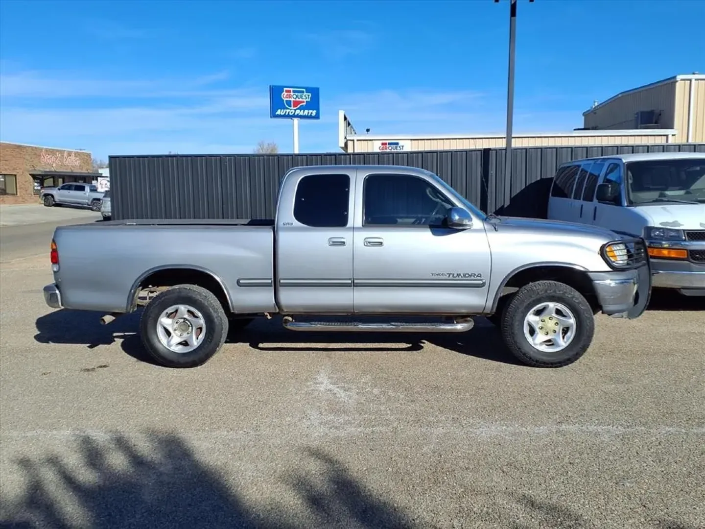 2002 Toyota TUNDRA ACCESS CAB (5TBRT34102S) with an 4.7L engine, Automatic transmission, located at 1401 N. Hobart, Pampa, TX, 79065, (806) 665-9872, 35.549953, -100.975098 - **Discover the Perfect Truck for Your Next Adventure: 2002 Toyota Tundra at Xtra Auto Center!**<br /> <br /> If you're seeking a reliable truck that seamlessly fits into your lifestyle-whether for hauling gear on weekend adventures, commuting to work, or accommodating growing families-the 2002 Toyot - Photo#2