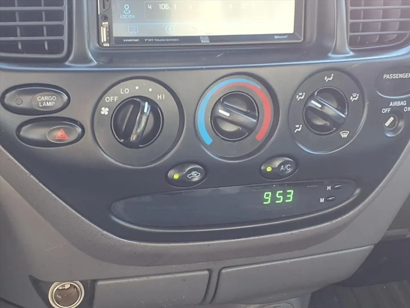 2002 Toyota TUNDRA ACCESS CAB (5TBRT34102S) with an 4.7L engine, Automatic transmission, located at 1401 N. Hobart, Pampa, TX, 79065, (806) 665-9872, 35.549953, -100.975098 - **Discover the Perfect Truck for Your Next Adventure: 2002 Toyota Tundra at Xtra Auto Center!**<br /> <br /> If you're seeking a reliable truck that seamlessly fits into your lifestyle-whether for hauling gear on weekend adventures, commuting to work, or accommodating growing families-the 2002 Toyot - Photo#7