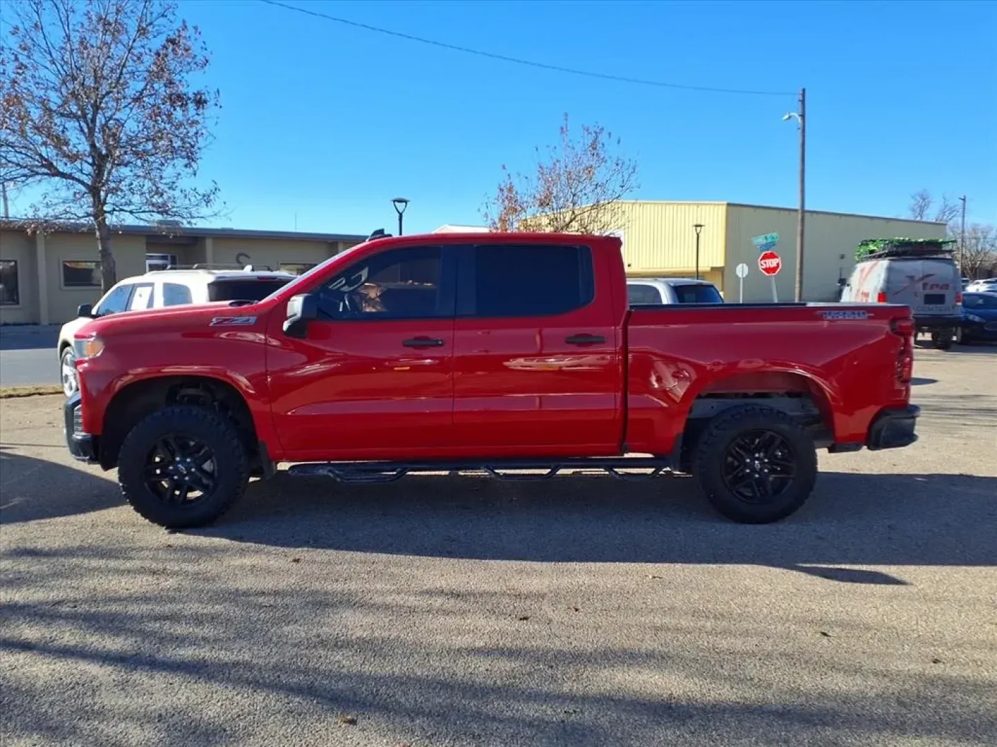 2021 Chevrolet SILVERADO 1500 TRAIL BOSS CUSTOM (1GCPYCEF3MZ) with an 5.3L engine, Automatic transmission, located at 1401 N. Hobart, Pampa, TX, 79065, (806) 665-9872, 35.549953, -100.975098 - **Unleash Adventure with the 2021 Chevrolet Silverado 1500 Trail Boss Custom!**<br /> <br /> Are you ready to embark on unforgettable journeys with friends and family? The 2021 Chevrolet Silverado 1500 Trail Boss Custom is your ticket to adventure, whether you're hauling gear for weekend camping tri - Photo#4