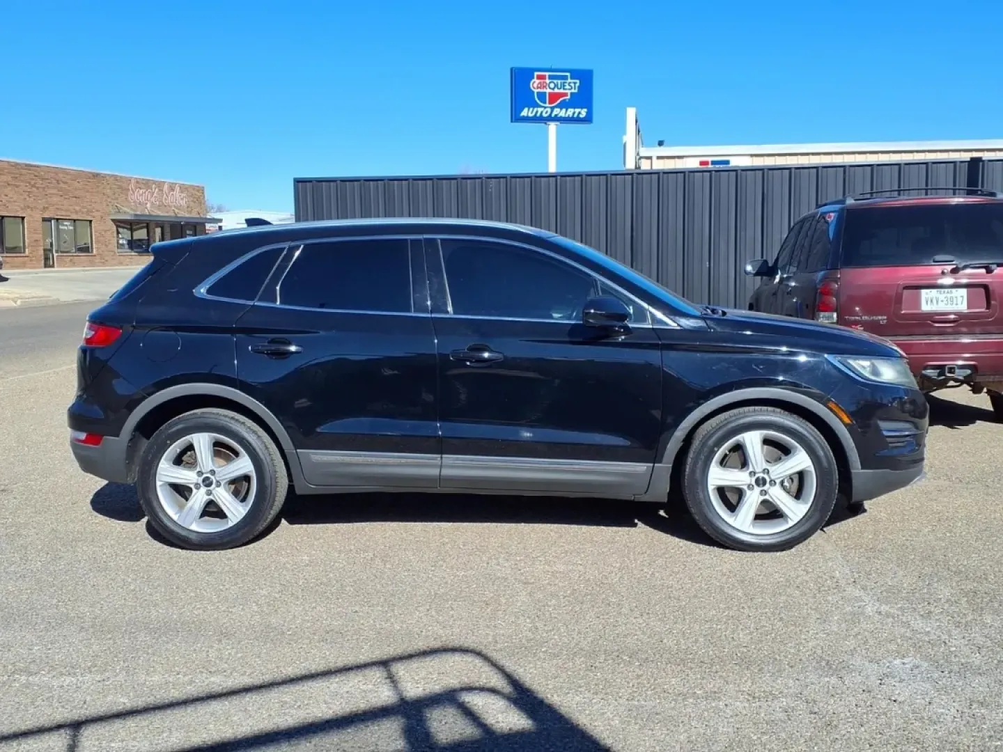2016 Lincoln MKC PREMIERE (5LMCJ1C9XGU) with an 2.0L engine, Automatic transmission, located at 1401 N. Hobart, Pampa, TX, 79065, (806) 665-9872, 35.549953, -100.975098 - **Discover the Perfect Family SUV: 2016 Lincoln MKC at Xtra Auto Center in Pampa, TX!**<br /> <br /> Are you in search of a versatile and stylish SUV that seamlessly fits into your family's lifestyle? Look no further! The 2016 Lincoln MKC, available at Xtra Auto Center in Pampa, TX, is the ideal veh - Photo#2