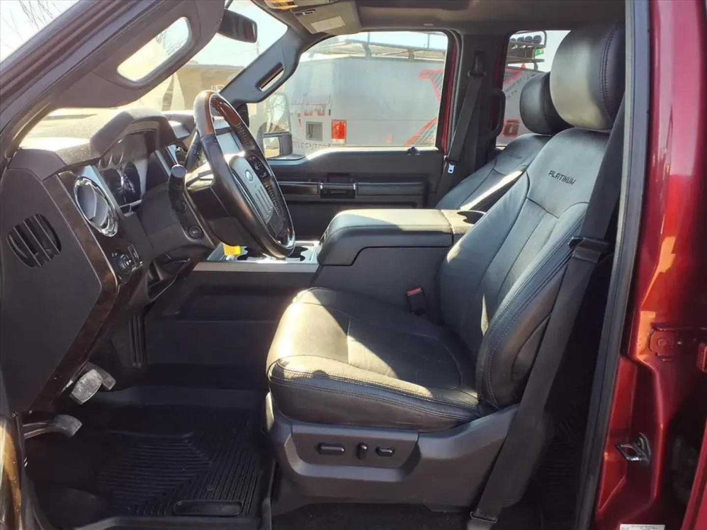 2015 Ford F250 SUPER DUTY (1FT7W2BT6FE) with an 6.7L engine, Automatic transmission, located at 1401 N. Hobart, Pampa, TX, 79065, (806) 665-9872, 35.549953, -100.975098 - **Unleash Your Adventurous Spirit with the 2015 Ford F250 Super Duty!**<br /> <br /> Are you ready to elevate your lifestyle? Whether you're a weekend warrior seeking the thrill of off-road adventures, a growing family needing a reliable vehicle for road trips, or a budget-conscious buyer navigating - Photo#11