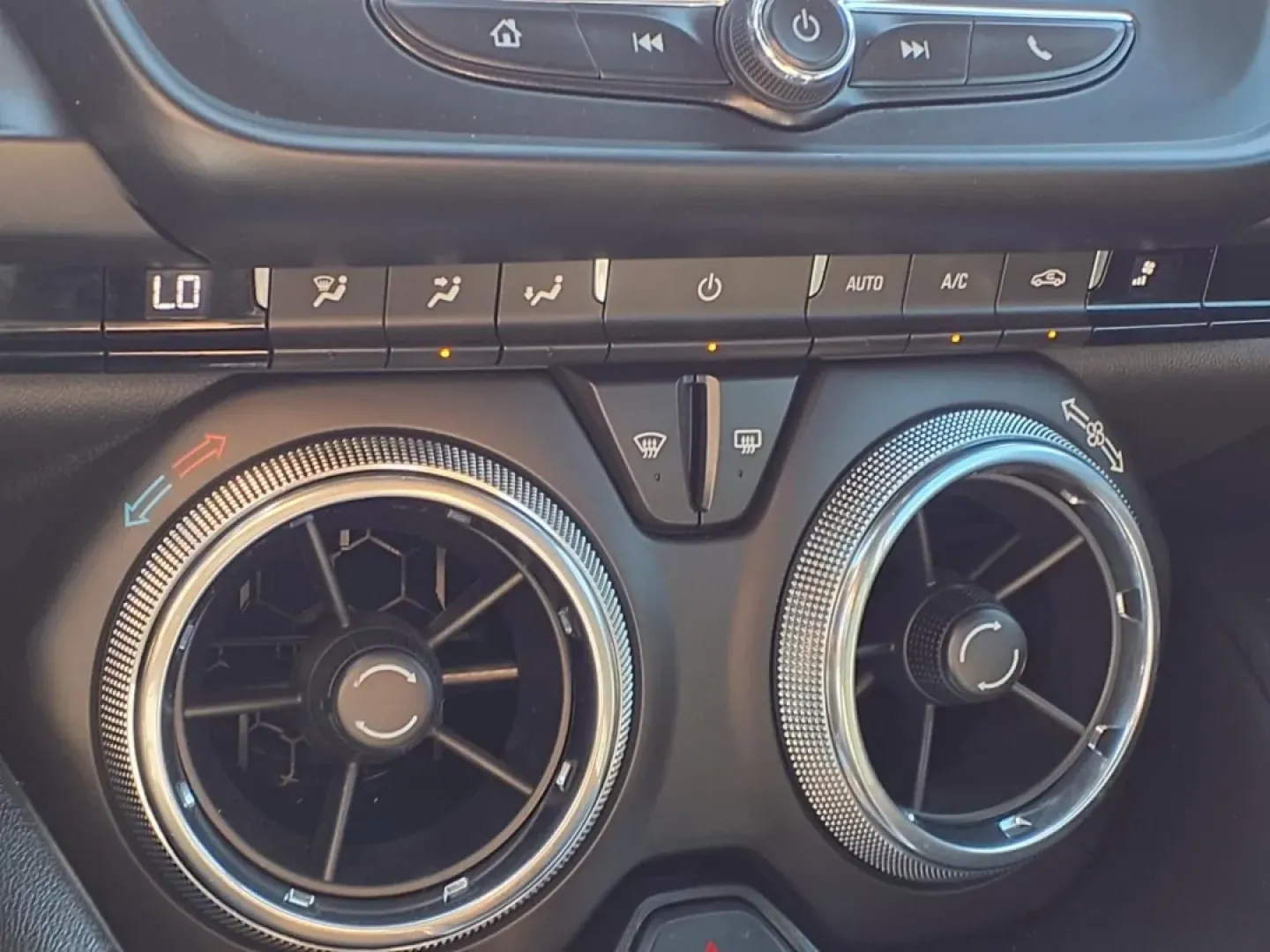 2017 Chevrolet CAMARO LT (1G1FB1RX5H0) with an 2.0L engine, Automatic transmission, located at 1401 N. Hobart, Pampa, TX, 79065, (806) 665-9872, 35.549953, -100.975098 - Turn your everyday drive into something you actually look forward to-this red 2017 Chevrolet Camaro LT Coupe is built for the commuter who wants excitement, the weekend road-tripper chasing open Texas highways, and the budget-conscious buyer who still wants a head-turning ride. Whether you're cruisi - Photo#9