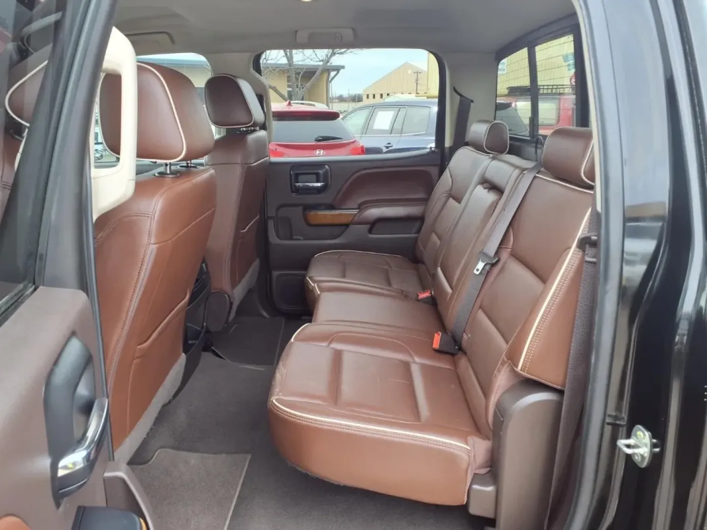 2019 Chevrolet SILVERADO 3500 HIGH COUNTRY (1GC4KYEY7KF) with an 6.6L engine, Automatic transmission, located at 1401 N. Hobart, Pampa, TX, 79065, (806) 665-9872, 35.549953, -100.975098 - If your life revolves around heavy-duty workdays, long highway runs across the Panhandle, and weekend projects that don't fit in a small bed, this 2019 Chevrolet Silverado 3500 High Country is the kind of truck that keeps up with real-world demands. From hauling equipment to pulling a loaded trailer - Photo#14