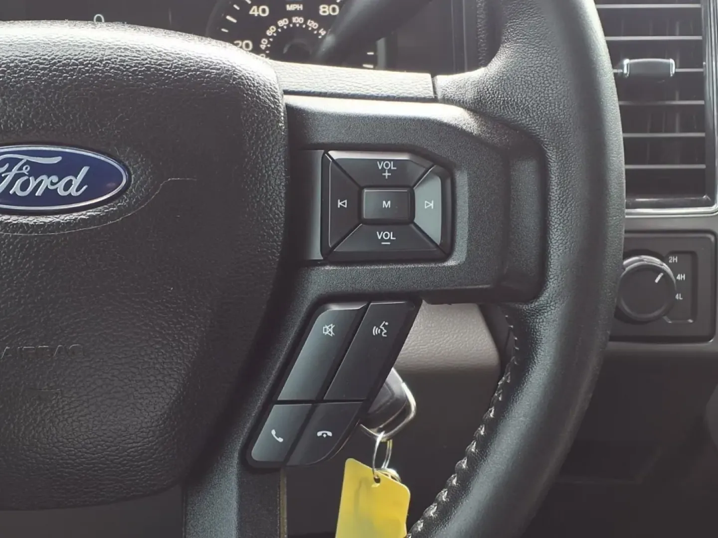 2019 Ford F150 SUPERCREW (1FTEW1E58KK) with an 5.0L engine, Automatic transmission, located at 1401 N. Hobart, Pampa, TX, 79065, (806) 665-9872, 35.549953, -100.975098 - Whether you're hauling gear to Lake McClellan for a weekend on the water, commuting across the Panhandle on US-60, or simply need a dependable truck that can keep up with work and family life, this 2019 Ford F-150 SuperCrew is built for real-world Texas driving. With a roomy crew cab, a practical re - Photo#9