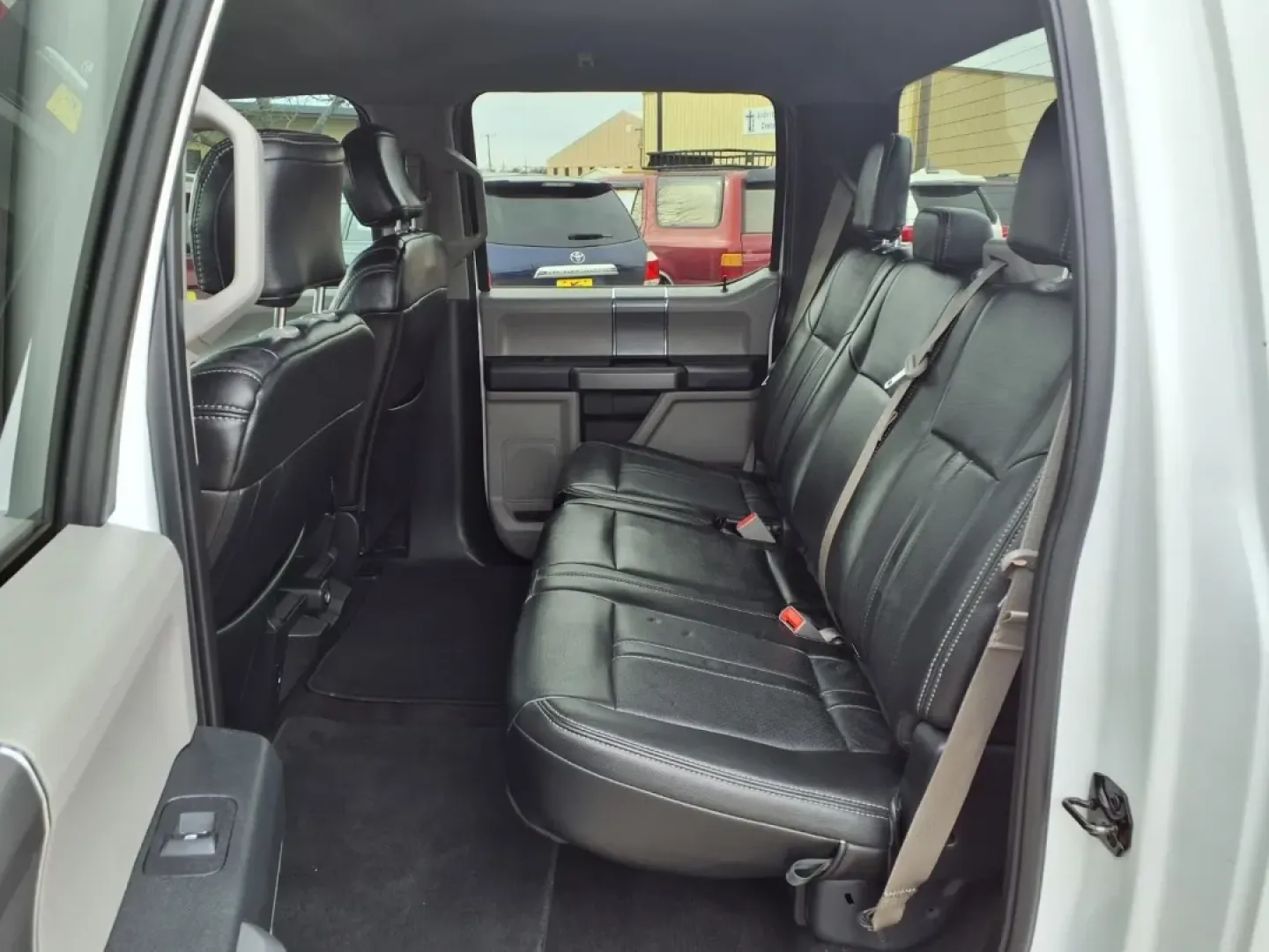 2019 Ford F150 SUPERCREW (1FTEW1E58KK) with an 5.0L engine, Automatic transmission, located at 1401 N. Hobart, Pampa, TX, 79065, (806) 665-9872, 35.549953, -100.975098 - Whether you're hauling gear to Lake McClellan for a weekend on the water, commuting across the Panhandle on US-60, or simply need a dependable truck that can keep up with work and family life, this 2019 Ford F-150 SuperCrew is built for real-world Texas driving. With a roomy crew cab, a practical re - Photo#15