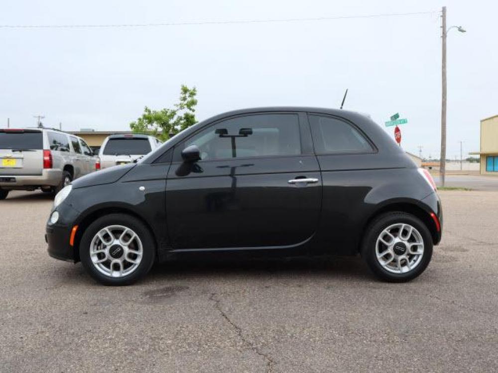 2012 Nero FIAT 500 Pop (3C3CFFARXCT) with an 1.4 4 Cylinder Sequential Multiport Fuel Injection engine, 5-Speed Manual transmission, located at 1401 N. Hobart, Pampa, TX, 79065, (806) 665-9872, 35.549641, -100.971878 - Photo #4