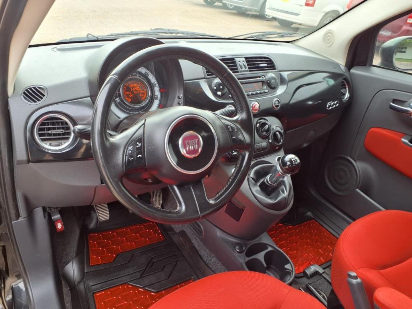 2012 Nero Pxr FIAT 500 Pop (3C3CFFARXCT) with an 1.4L 1.4L I4 101hp 98ft. lbs. Sequential Multiport Fuel Injection engine, 5-Speed Manual transmission, located at 1401 N. Hobart, Pampa, TX, 79065, (806) 665-9872, 35.549953, -100.975098 - Photo#9