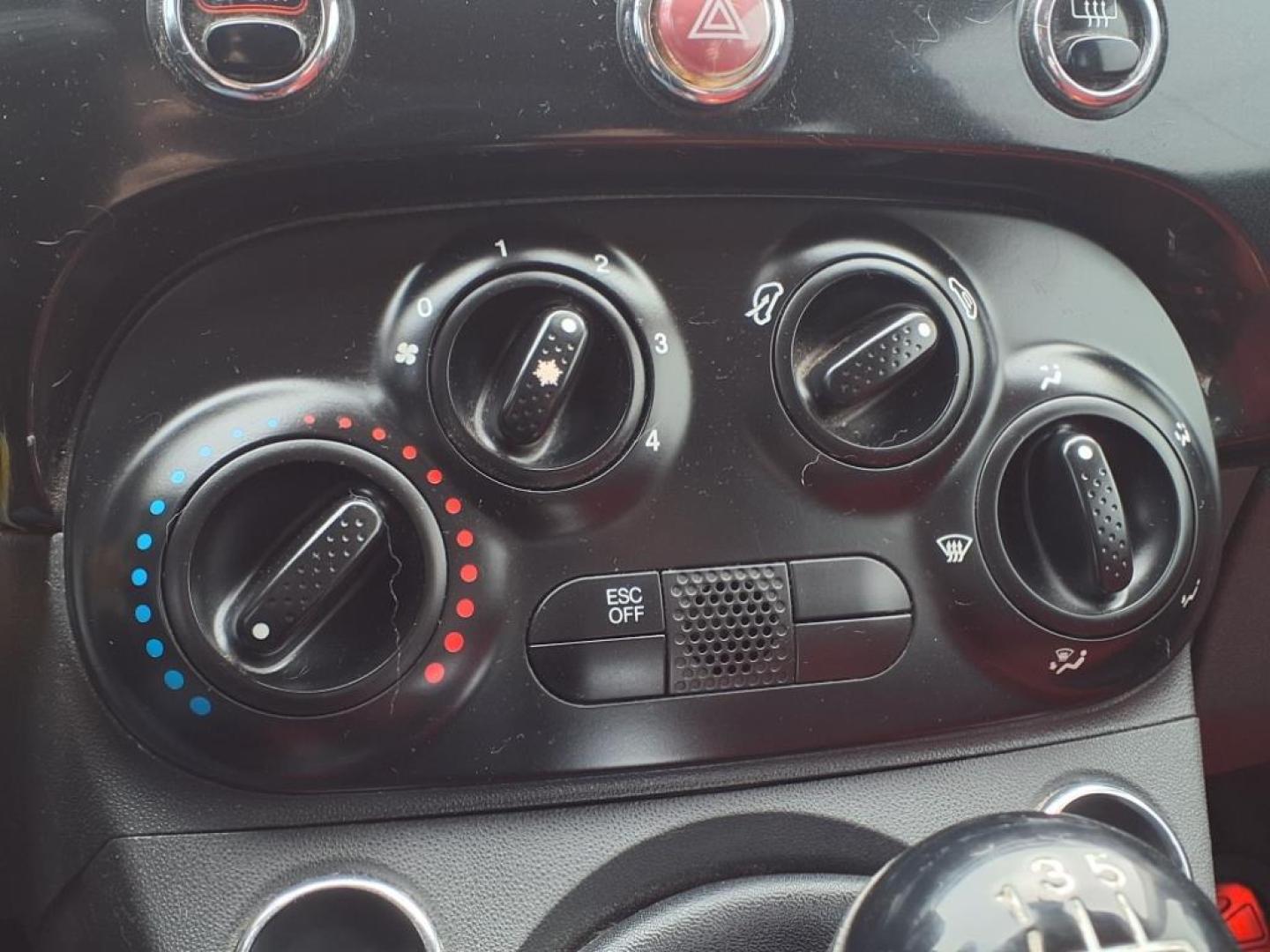 2012 Nero Pxr FIAT 500 Pop (3C3CFFARXCT) with an 1.4L 1.4L I4 101hp 98ft. lbs. Sequential Multiport Fuel Injection engine, 5-Speed Manual transmission, located at 1401 N. Hobart, Pampa, TX, 79065, (806) 665-9872, 35.549953, -100.975098 - Photo#8