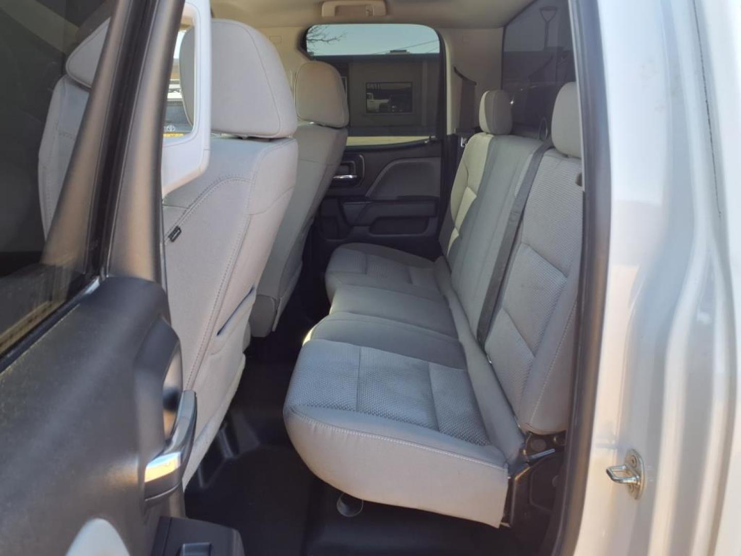 2017 Summit White Gaz GMC Sierra 1500 Base (1GTV2LECXHZ) with an 5.3L EcoTec3 5.3L V8 355hp 383ft. lbs. Direct Injection engine, 6-Speed Shiftable Automatic w/Overdrive transmission, located at 1401 N. Hobart, Pampa, TX, 79065, (806) 665-9872, 35.549953, -100.975098 - Photo#12