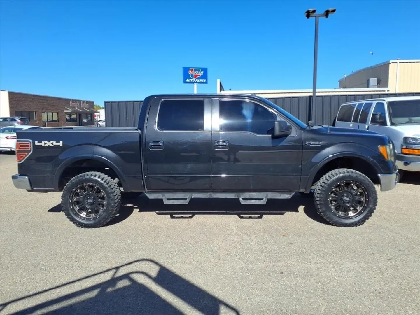 2012 Tuxedo Black Metallic Ford F150 SUPERCREW (1FTFW1EF4CF) with an 5.0L engine, Automatic transmission, located at 1401 N. Hobart, Pampa, TX, 79065, (806) 665-9872, 35.549953, -100.975098 - **Experience Adventure with the 2012 Ford F-150 XL SuperCrew Your Perfect Partner for Life's Journeys!**<br /> <br /> Are you ready to tackle life's adventures with confidence and style? The 2012 Ford F-150 XL SuperCrew is the ultimate truck that fits seamlessly into your lifestyle, whether you're - Photo#2