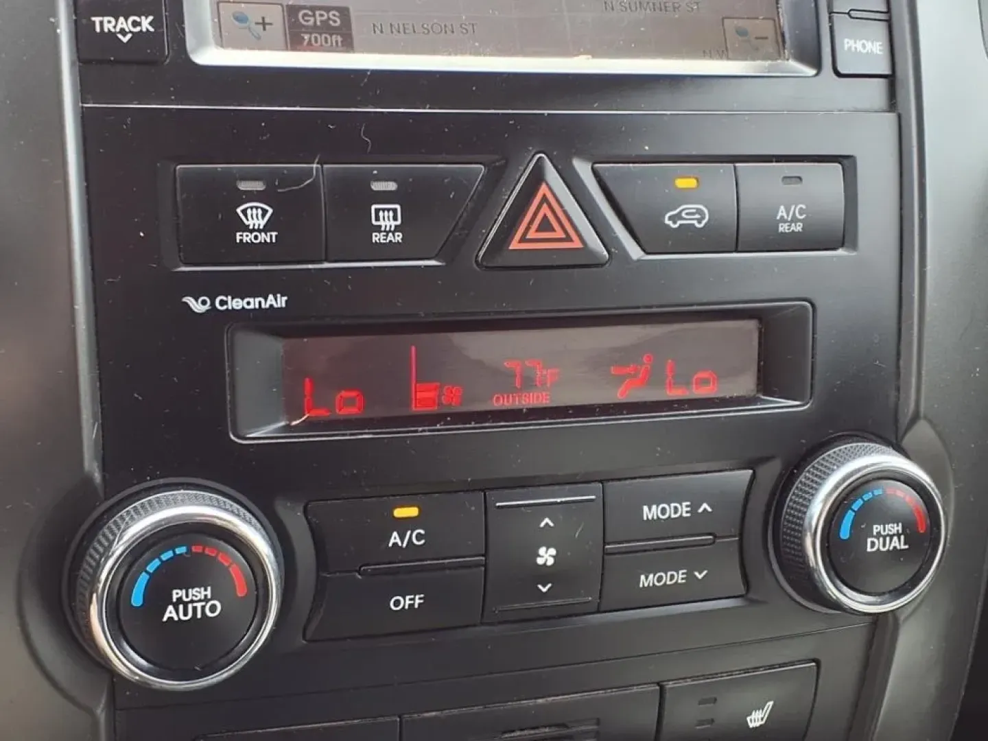 2013 Ebony Black Kia Sorento SX 2WD (5XYKW4A21DG) with an Other engine, located at 1401 N. Hobart, Pampa, TX, 79065, (806) 665-9872, 35.549953, -100.975098 - If you're seeking the perfect vehicle for weekend adventures or family outings, look no further than this 2013 Kia Sorento SX 2WD, available now at Xtra Auto Center in Pampa, TX. This SUV is designed to accommodate all your needs, whether it's a road trip to the stunning Palo Duro Canyon or daily co - Photo#6