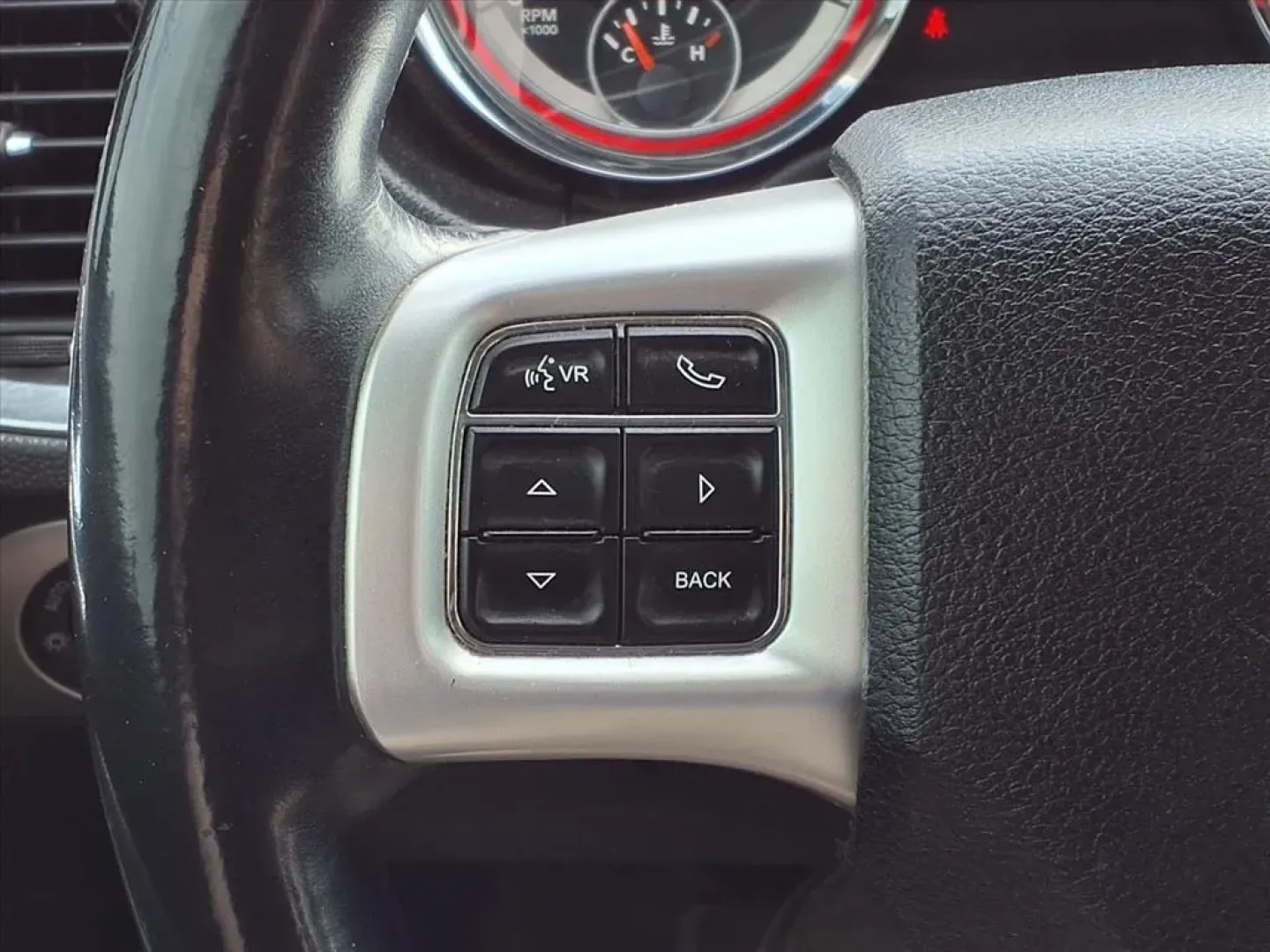 2013 Brilliant Black Crystal Pearl Coat Dodge Durango SXT AWD (1C4RDJAG1DC) with an Other engine, located at 1401 N. Hobart, Pampa, TX, 79065, (806) 665-9872, 35.549953, -100.975098 - **Start Your Next Adventure with the 2013 Dodge Durango SXT AWD** <br /> If you're a family on the go or someone who craves weekend adventures, the 2013 Dodge Durango SXT AWD is the perfect SUV to elevate your lifestyle. Whether you're navigating the bustling streets of Pampa, TX, or heading out fo - Photo#7