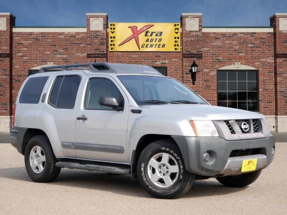 2005 Silver Lightning Metallic Clearcoat Nissan Xterra Off-Road (5N1AN08U45C) with an 4.0 6 Cylinder Fuel Injected engine, Automatic transmission, located at 1401 N. Hobart, Pampa, TX, 79065, (806) 665-9872, 35.549641, -100.971878 - Photo #0