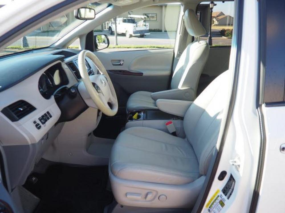 2014 Super White Toyota Sienna XLE 7-Passenger Auto Access Seat (5TDYK3DC4ES) with an 3.5 6 Cylinder Sequential Multiport Fuel Injection engine, Automatic transmission, located at 1401 N. Hobart, Pampa, TX, 79065, (806) 665-9872, 35.549641, -100.971878 - Photo #9
