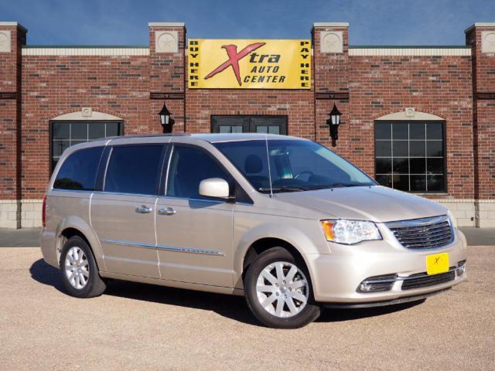 2014 Cashmere Pearl Coat Chrysler Town and Country Touring (2C4RC1BG2ER) with an 3.6 6 Cylinder Sequential Multiport Fuel Injection engine, Automatic transmission, located at 1401 N. Hobart, Pampa, TX, 79065, (806) 665-9872, 35.549641, -100.971878 - Photo #0