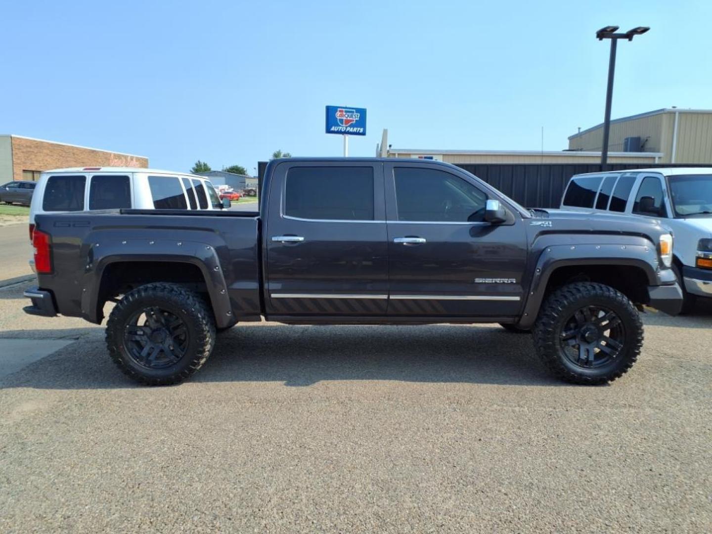 2015 Slate Gray Metallic GMC Sierra 1500 SLT (3GTU2VEJXFG) with an 6.2L EcoTec3 6.2L V8 420hp 460ft. lbs. Direct Injection engine, 8-Speed Shiftable Automatic transmission, located at 1401 N. Hobart, Pampa, TX, 79065, (806) 665-9872, 35.549953, -100.975098 - Photo#2